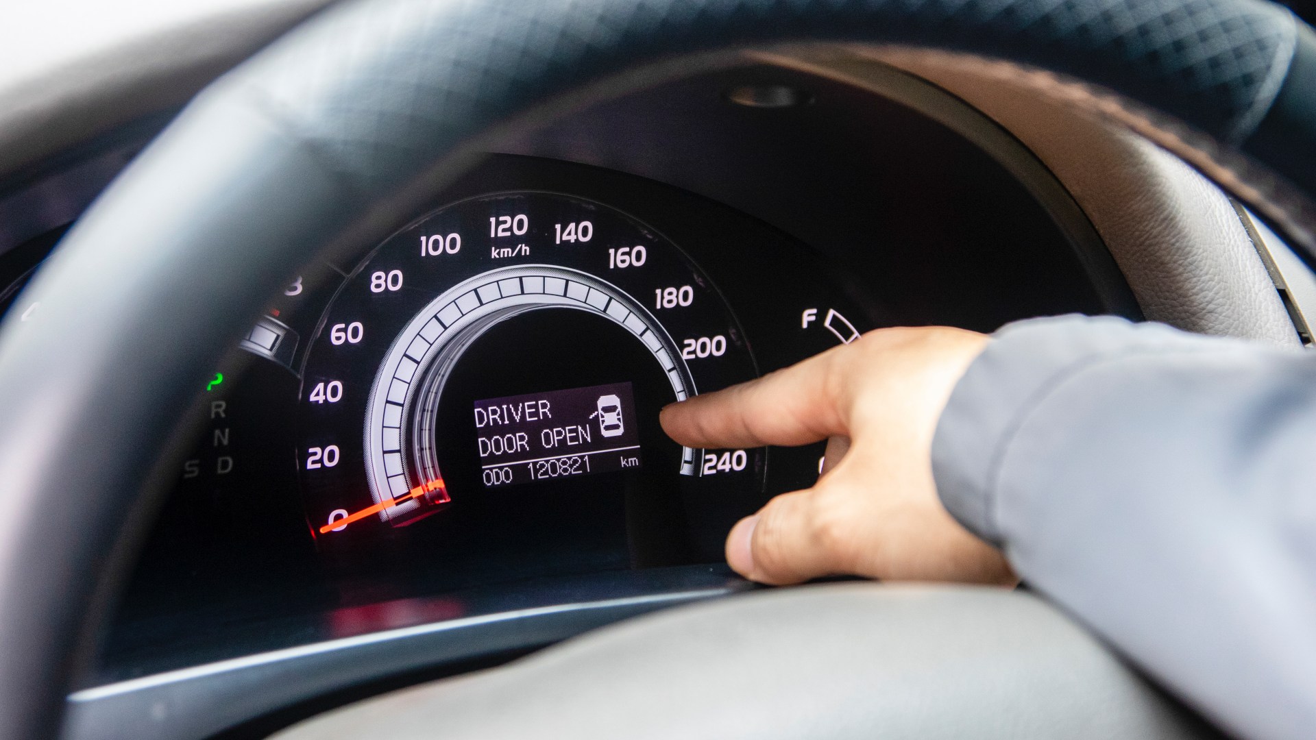 Dùng Toyota Camry 17 năm, 9X chia sẻ: ‘Sẽ dùng tới khi hỏng thì thôi nhưng không biết bao giờ mới hỏng!’- Ảnh 15. Dùng Toyota Camry 17 năm, 9X chia sẻ: ‘Sẽ dùng tới khi hỏng thì thôi nhưng không biết bao giờ mới hỏng!’- Ảnh 15.