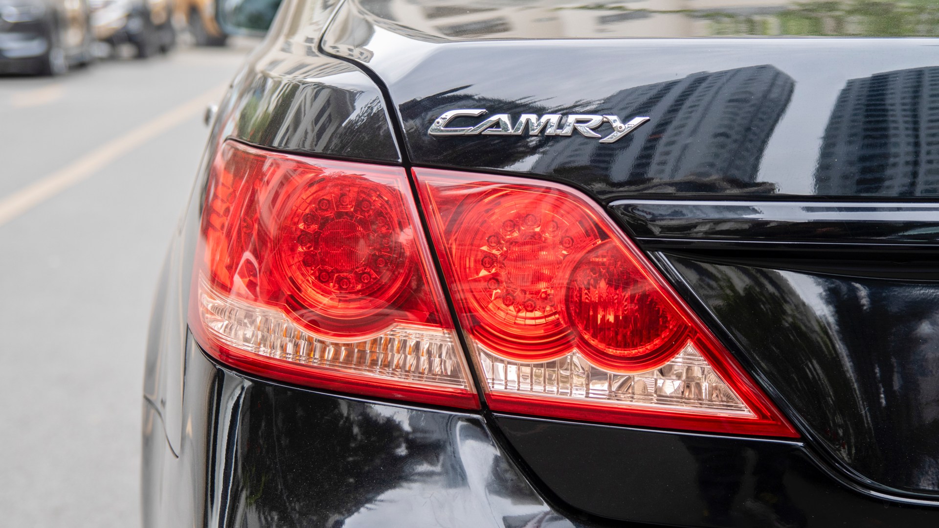 Dùng Toyota Camry 17 năm, 9X chia sẻ: ‘Sẽ dùng tới khi hỏng thì thôi nhưng không biết bao giờ mới hỏng!’- Ảnh 11. Dùng Toyota Camry 17 năm, 9X chia sẻ: ‘Sẽ dùng tới khi hỏng thì thôi nhưng không biết bao giờ mới hỏng!’- Ảnh 11.