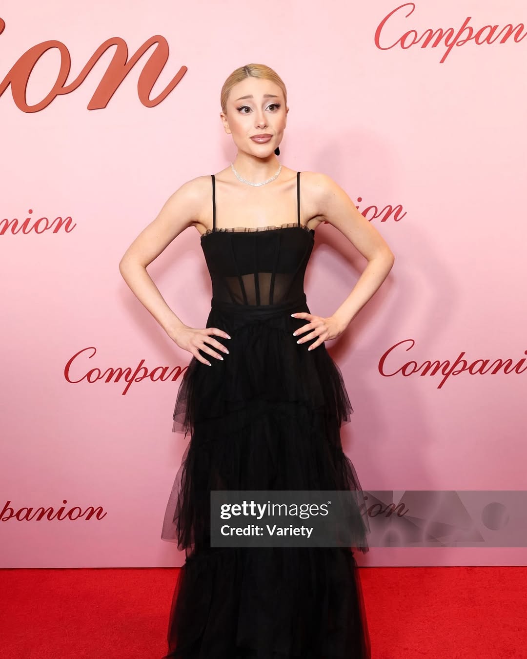 Chuyện g&igrave; đ&atilde; xảy ra với Ariana Grande?- Ảnh 4.