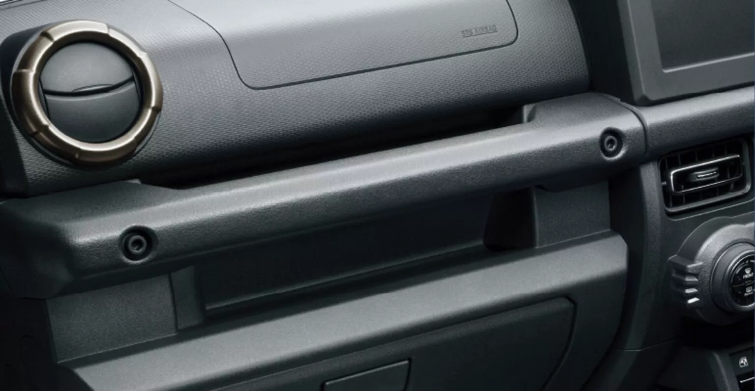 Suzuki Jimny bản 5 cửa ra mắt: Cabin rộng hơn, ghế êm hơn bản 3 cửa đang bán ở Việt Nam, phụ kiện mới lấy cảm hứng từ Toyota Prado- Ảnh 22.