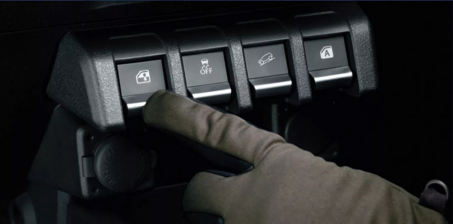 Suzuki Jimny bản 5 cửa ra mắt: Cabin rộng hơn, ghế êm hơn bản 3 cửa đang bán ở Việt Nam, phụ kiện mới lấy cảm hứng từ Toyota Prado- Ảnh 25.