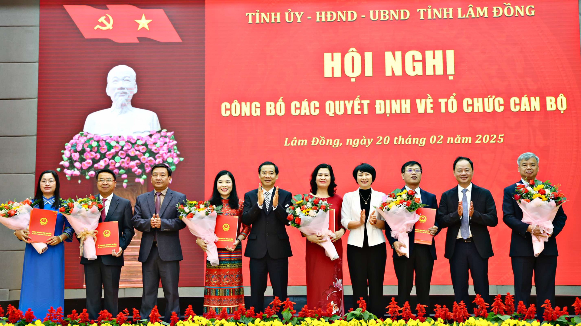 Lâm Đồng bổ nhiệm 30 Lãnh đạo Sở sau tái cơ cấu bộ máy - Ảnh 1.