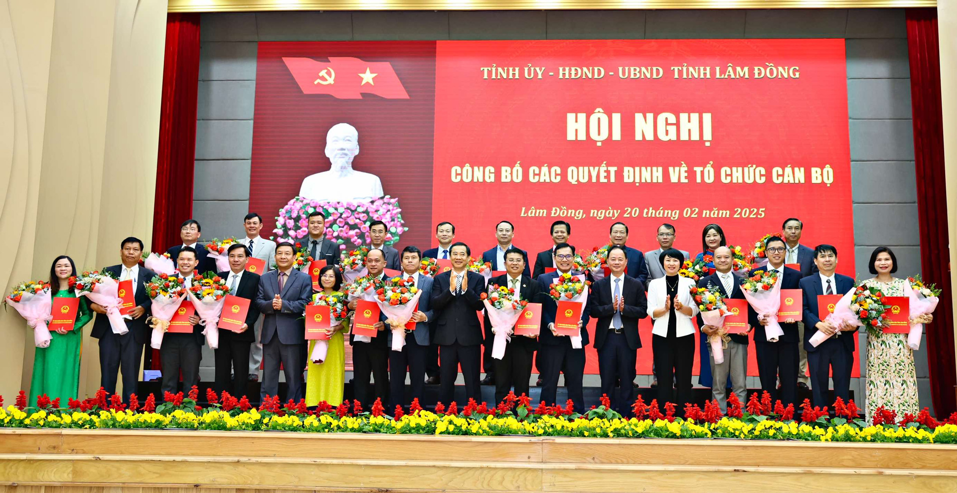 Lâm Đồng bổ nhiệm 30 Lãnh đạo Sở sau tái cơ cấu bộ máy - Ảnh 2.