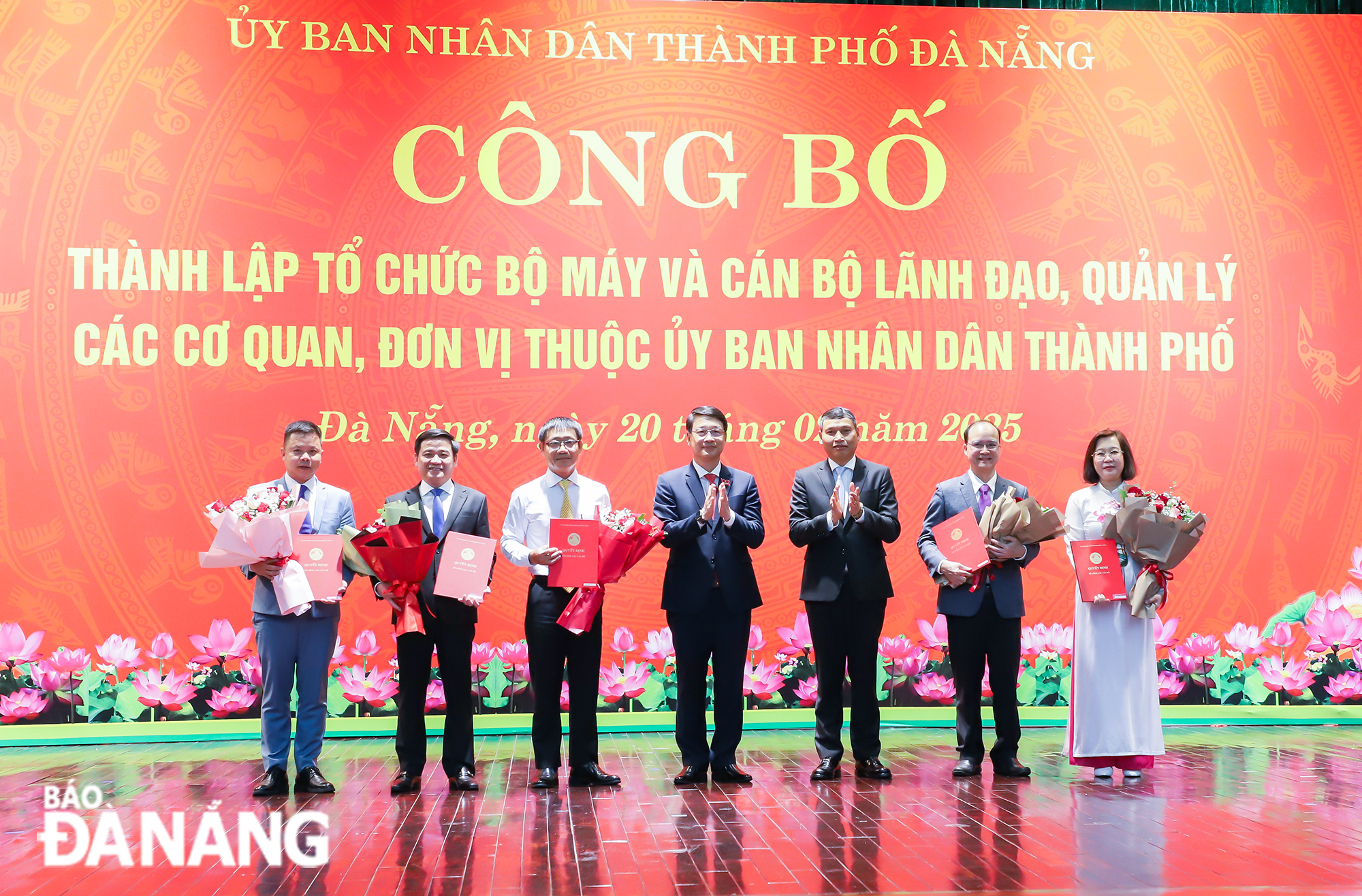 Đà Nẵng sắp xếp tổ chức bộ máy mới: Bổ nhiệm Giám đốc , trưởng ban và Chánh Văn phòng - Ảnh 3.