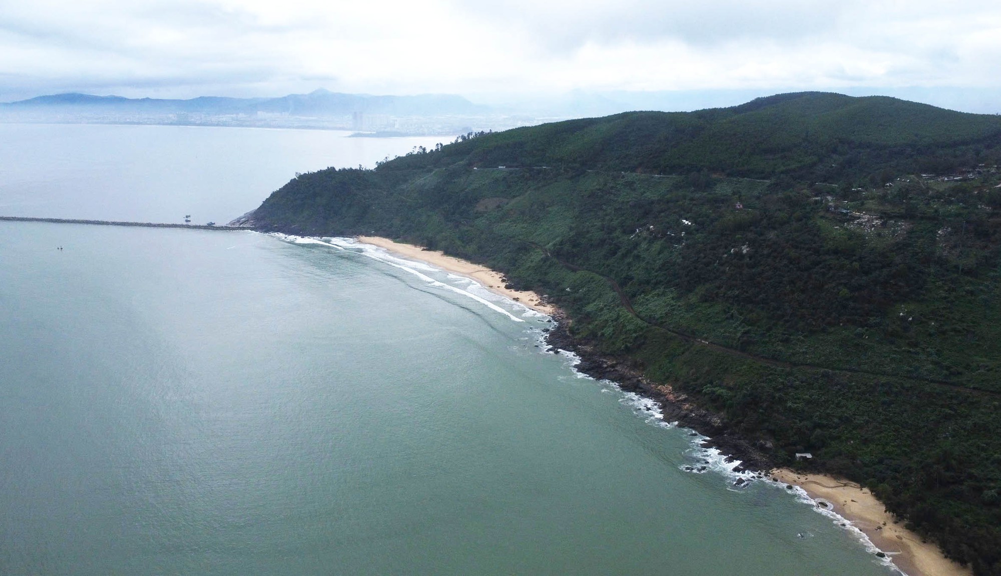 Cận cảnh làng Vân - nơi sắp xây siêu dự án nghỉ dưỡng gần 44.000 tỉ đồng- Ảnh 1. Cận cảnh làng Vân - nơi sắp xây siêu dự án nghỉ dưỡng gần 44.000 tỉ đồng- Ảnh 1.