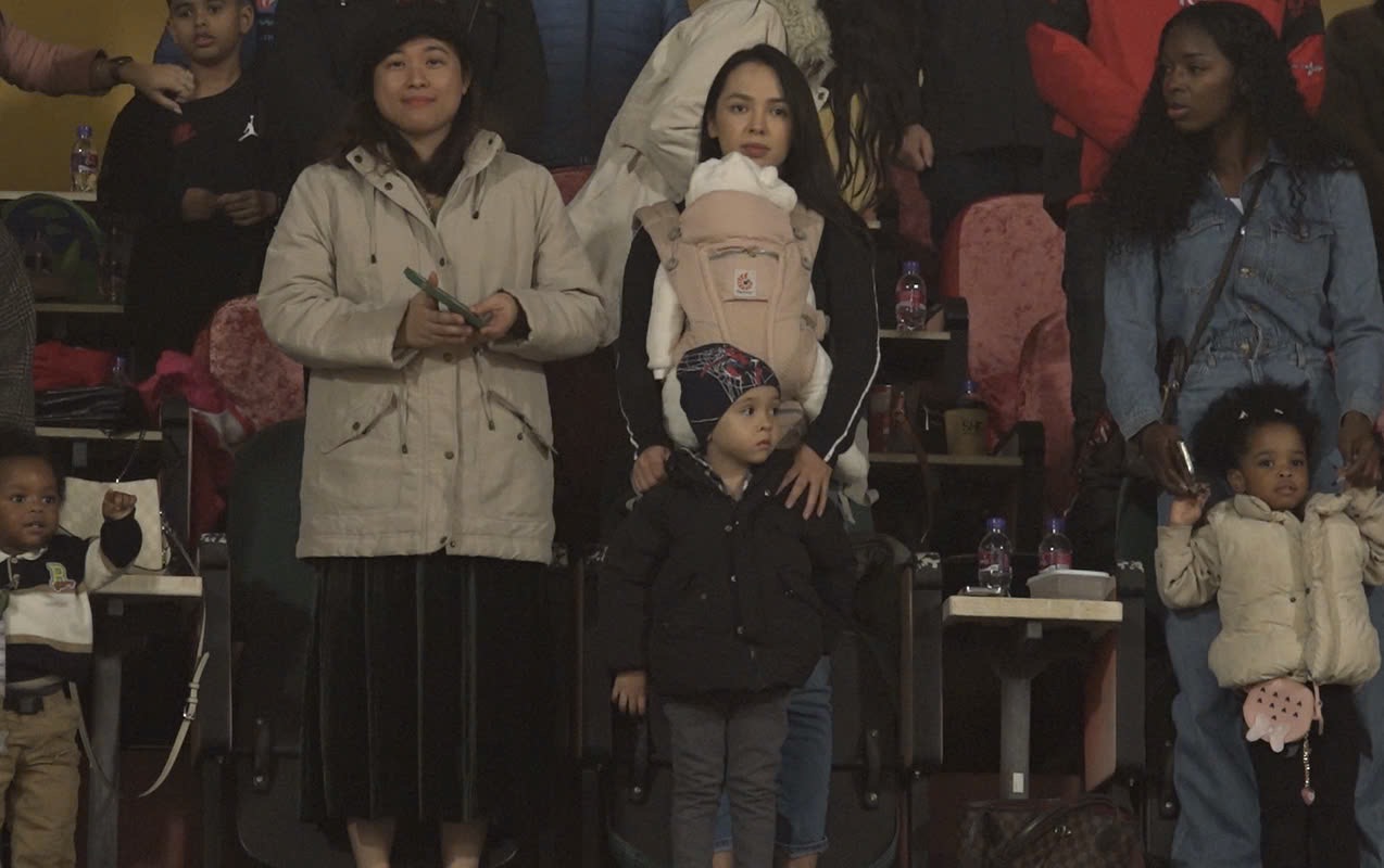 Cam thường tóm dính vợ Việt kiều của Nguyễn Filip, nhan sắc mẹ hai con không cần make up vẫn “không đùa được đâu" - Ảnh 6. Cam thường tóm dính vợ Việt kiều của Nguyễn Filip, nhan sắc mẹ hai con không cần make up vẫn “không đùa được đâu" - Ảnh 6.