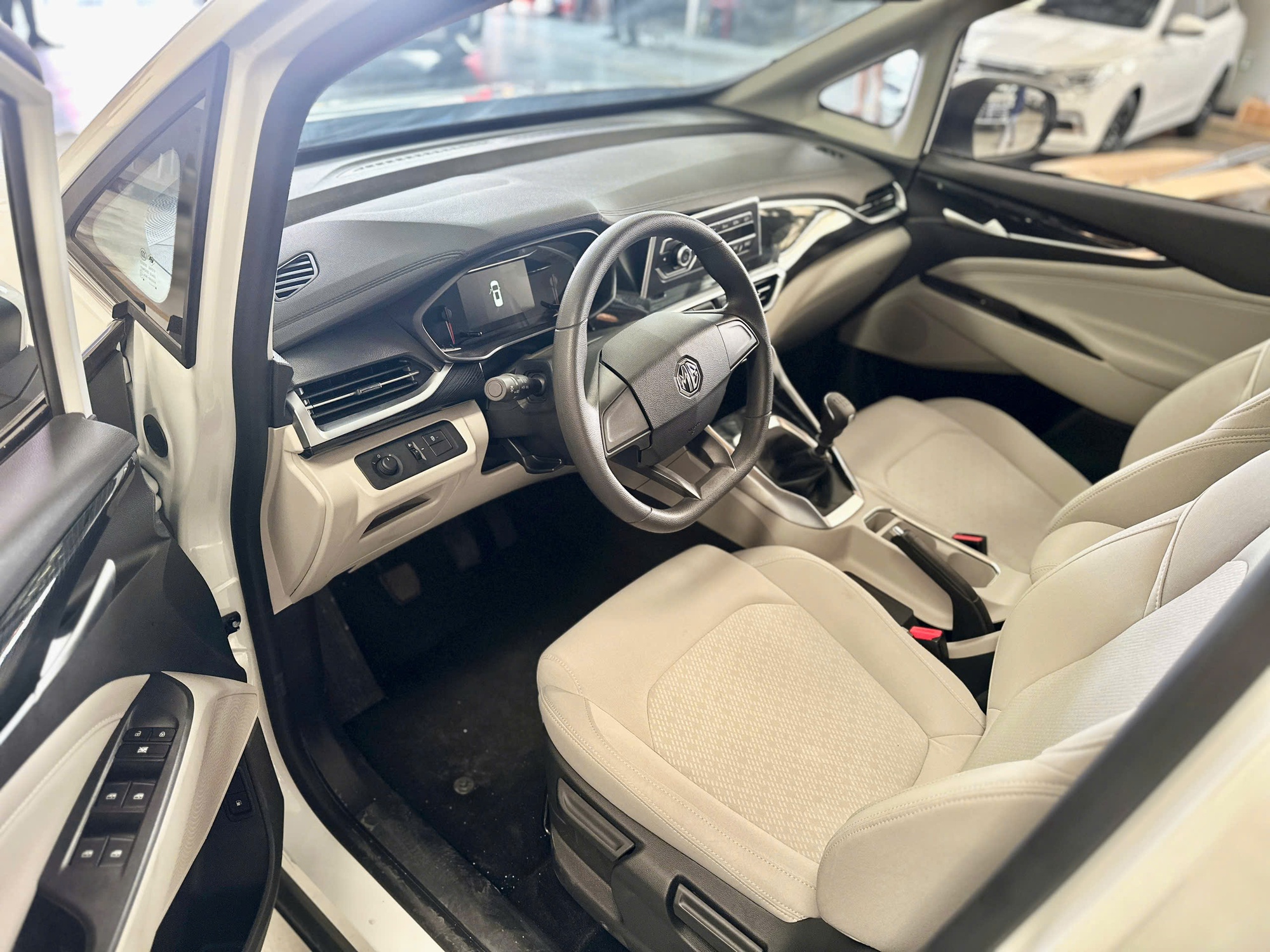 Lộ thông số 3 phiên bản MG G50: Dài hơn cả Innova Cross, máy xăng 1.5L mạnh 169 mã lực, bản thấp dùng số sàn và đài radio, bản cao hơn có chi tiết như xe Mercedes-Benz- Ảnh 6. Lộ thông số 3 phiên bản MG G50: Dài hơn cả Innova Cross, máy xăng 1.5L mạnh 169 mã lực, bản thấp dùng số sàn và đài radio, bản cao hơn có chi tiết như xe Mercedes-Benz- Ảnh 6.