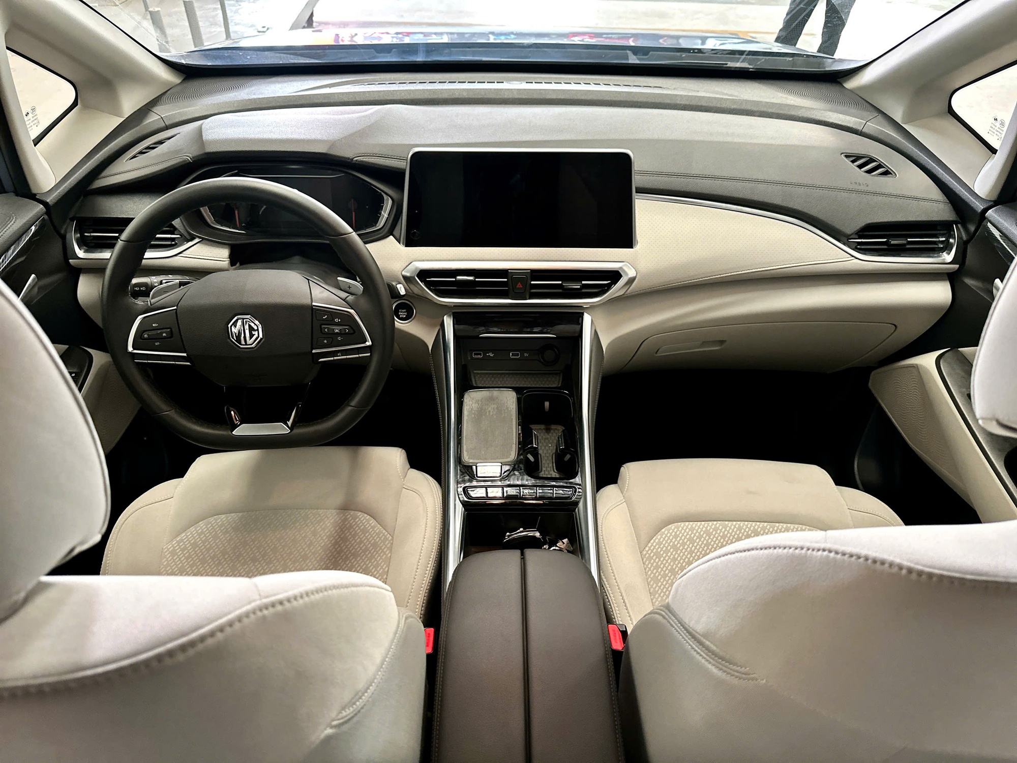 Lộ thông số 3 phiên bản MG G50: Dài hơn cả Innova Cross, máy xăng 1.5L mạnh 169 mã lực, bản thấp dùng số sàn và đài radio, bản cao hơn có chi tiết như xe Mercedes-Benz- Ảnh 10. Lộ thông số 3 phiên bản MG G50: Dài hơn cả Innova Cross, máy xăng 1.5L mạnh 169 mã lực, bản thấp dùng số sàn và đài radio, bản cao hơn có chi tiết như xe Mercedes-Benz- Ảnh 10.