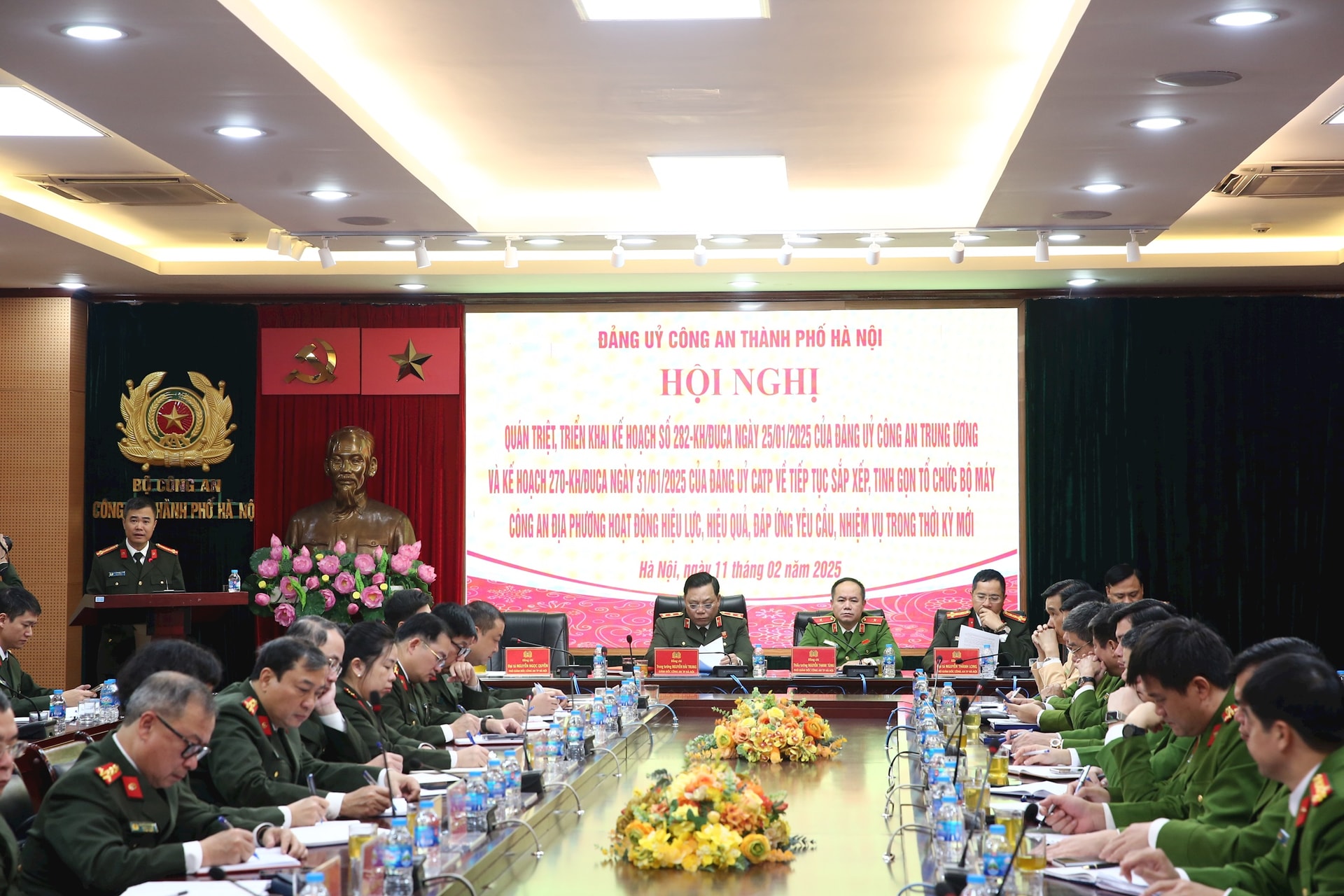 Tinh gọn bộ máy Công an Hà Nội: Chấm dứt hoạt động 30 Công an cấp huyện - Ảnh 1. Tinh gọn bộ máy Công an Hà Nội: Chấm dứt hoạt động 30 Công an cấp huyện - Ảnh 1.