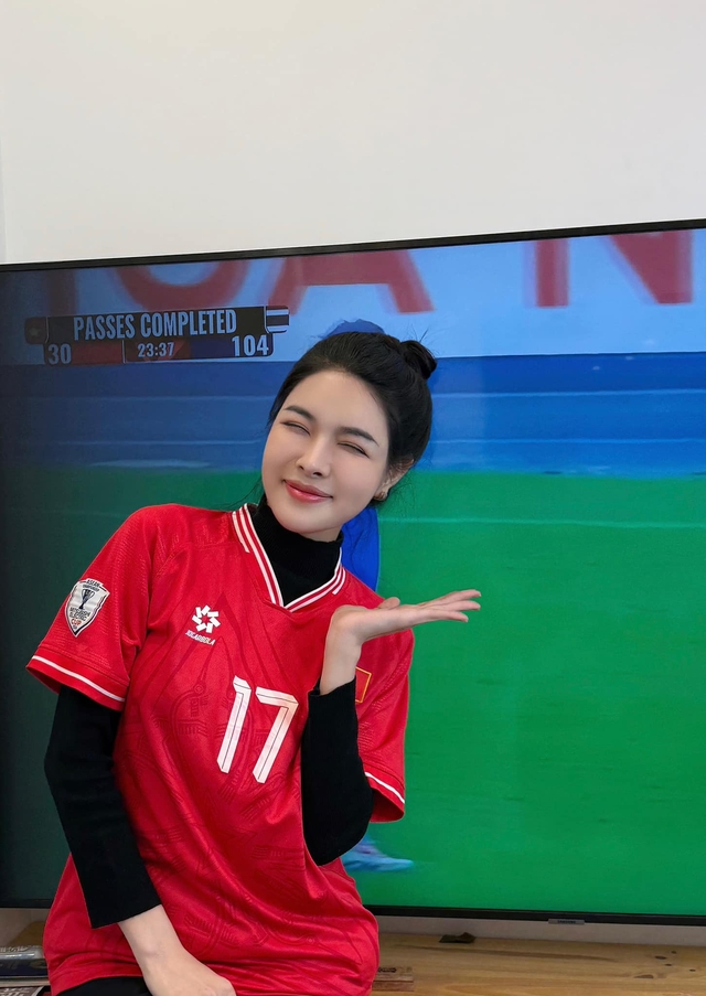 Bạn gái Văn Thanh khoe biến động số dư dài dằng dặc, 2 tháng đã kiếm tới 6 tỷ, sao mà giàu thế!- Ảnh 2. Bạn gái Văn Thanh khoe biến động số dư dài dằng dặc, 2 tháng đã kiếm tới 6 tỷ, sao mà giàu thế!- Ảnh 2.