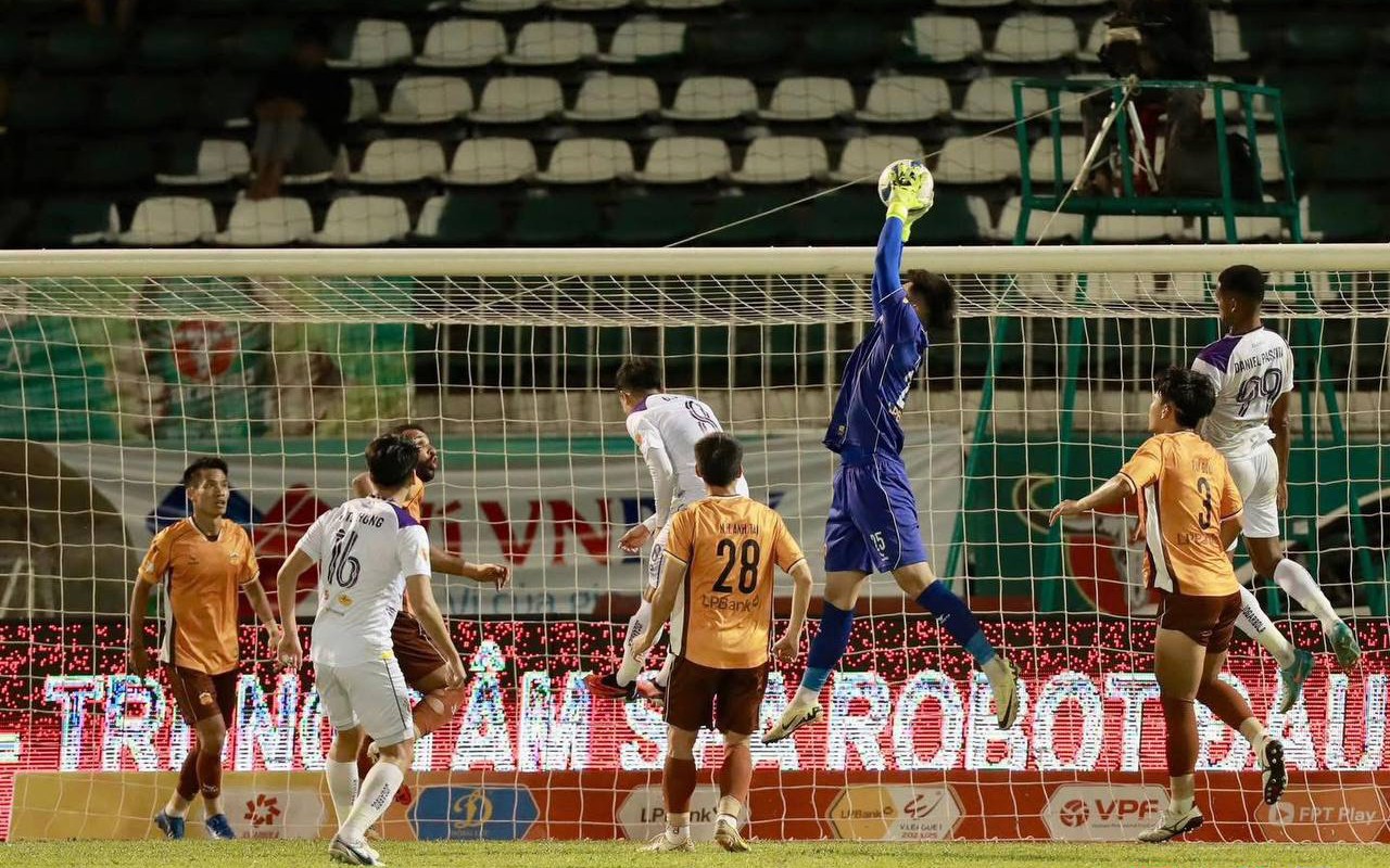 Thua trận đầy nghiệt ngã trên sân nhà, tuyển Trung Quốc chính thức "vỡ mộng" World Cup - Ảnh 1.