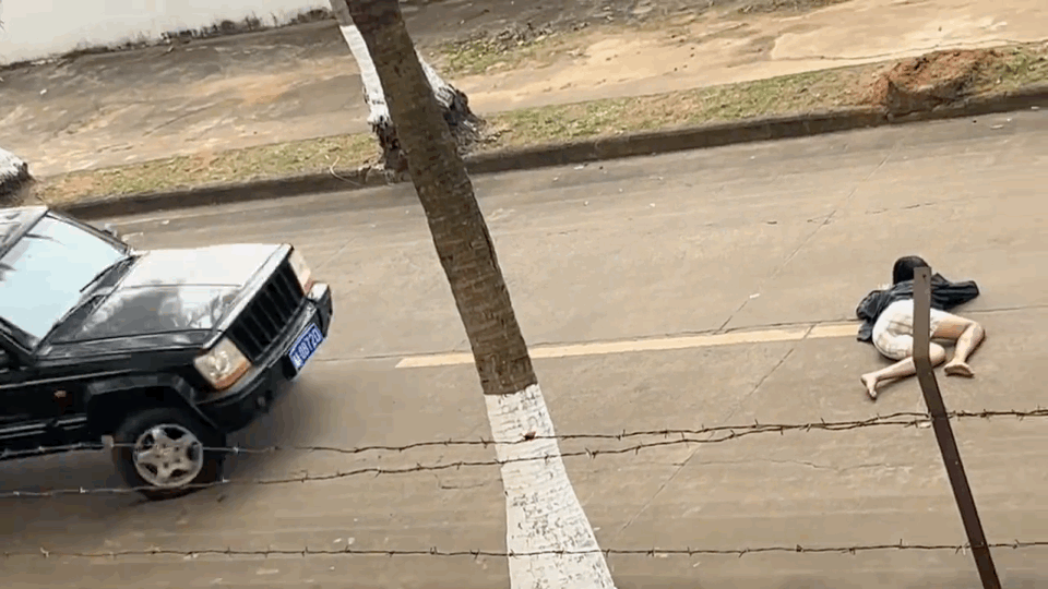 MXH náo loạn vì 1 nữ diễn viên bị ô tô đâm trúng đầu, số phận của nạn nhân khiến hàng triệu người lo lắng - Ảnh 1. MXH náo loạn vì 1 nữ diễn viên bị ô tô đâm trúng đầu, số phận của nạn nhân khiến hàng triệu người lo lắng - Ảnh 1.