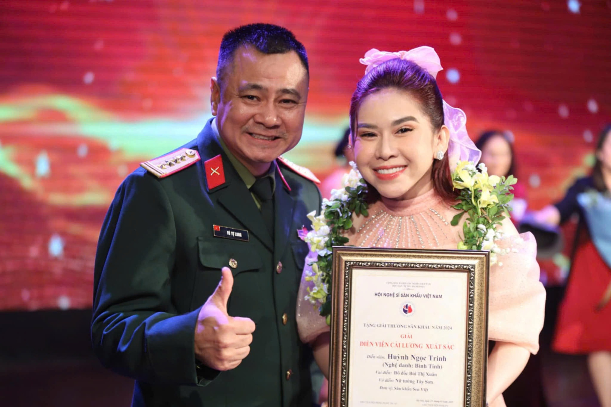 B&igrave;nh Tinh đoạt giải "Diễn vi&ecirc;n cải lương xuất sắc nhất" năm 2024 - Ảnh 4.