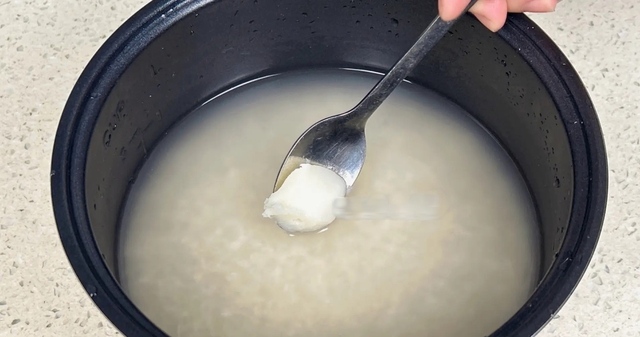 Cho 2 thứ vào nồi cơm điện, điều "thần kỳ" xảy ra khiến tôi tiếc ròng vì biết quá muộn - Ảnh 5.