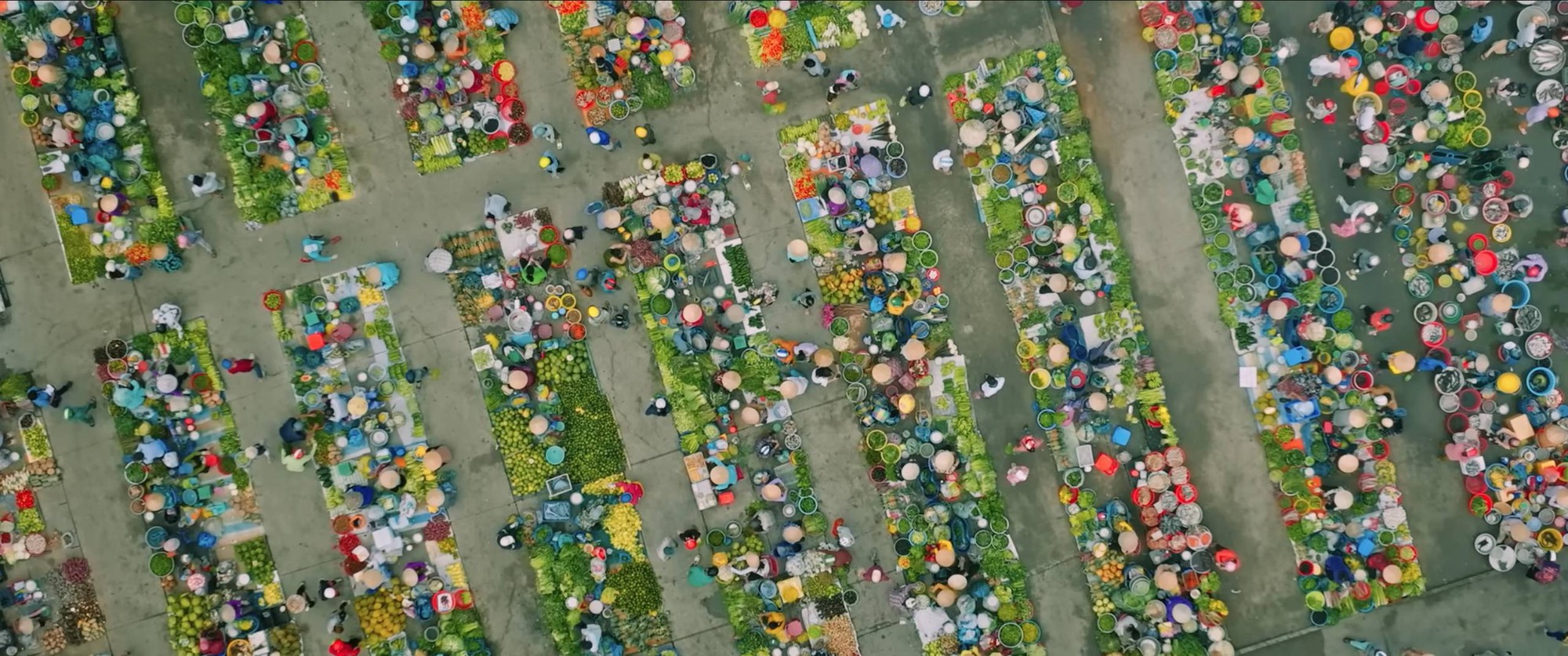 Giật m&igrave;nh với bức ảnh khu chợ miền T&acirc;y nh&igrave;n từ tr&ecirc;n cao: Chỉ c&oacute; 1 tại Việt Nam, nhiều người kh&ocirc;ng tin l&agrave; thật- Ảnh 1.