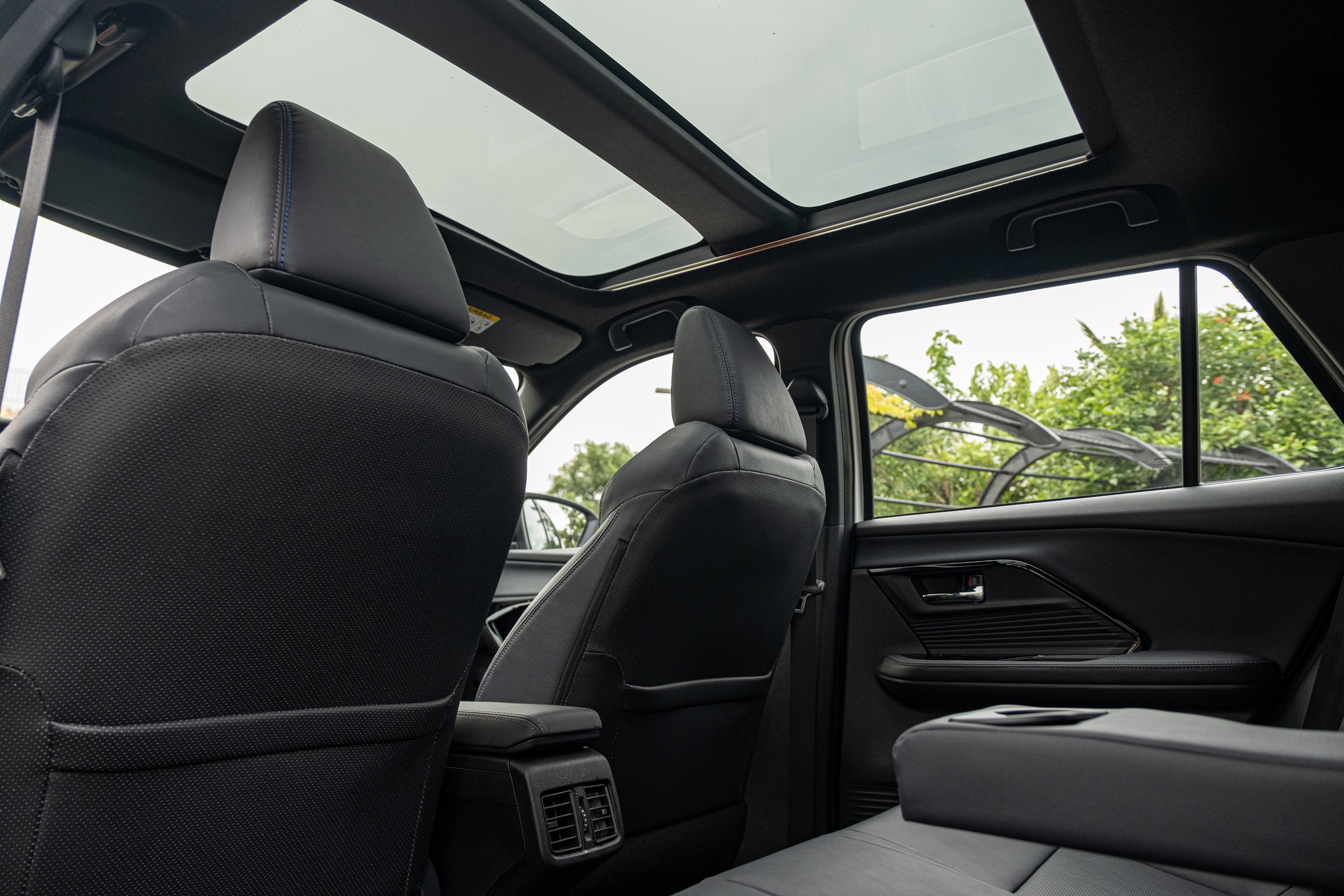 Yaris Cross dần trở thành xe Toyota bán chạy nhất tại Việt Nam như thế nào?- Ảnh 9. Yaris Cross dần trở thành xe Toyota bán chạy nhất tại Việt Nam như thế nào?- Ảnh 9.