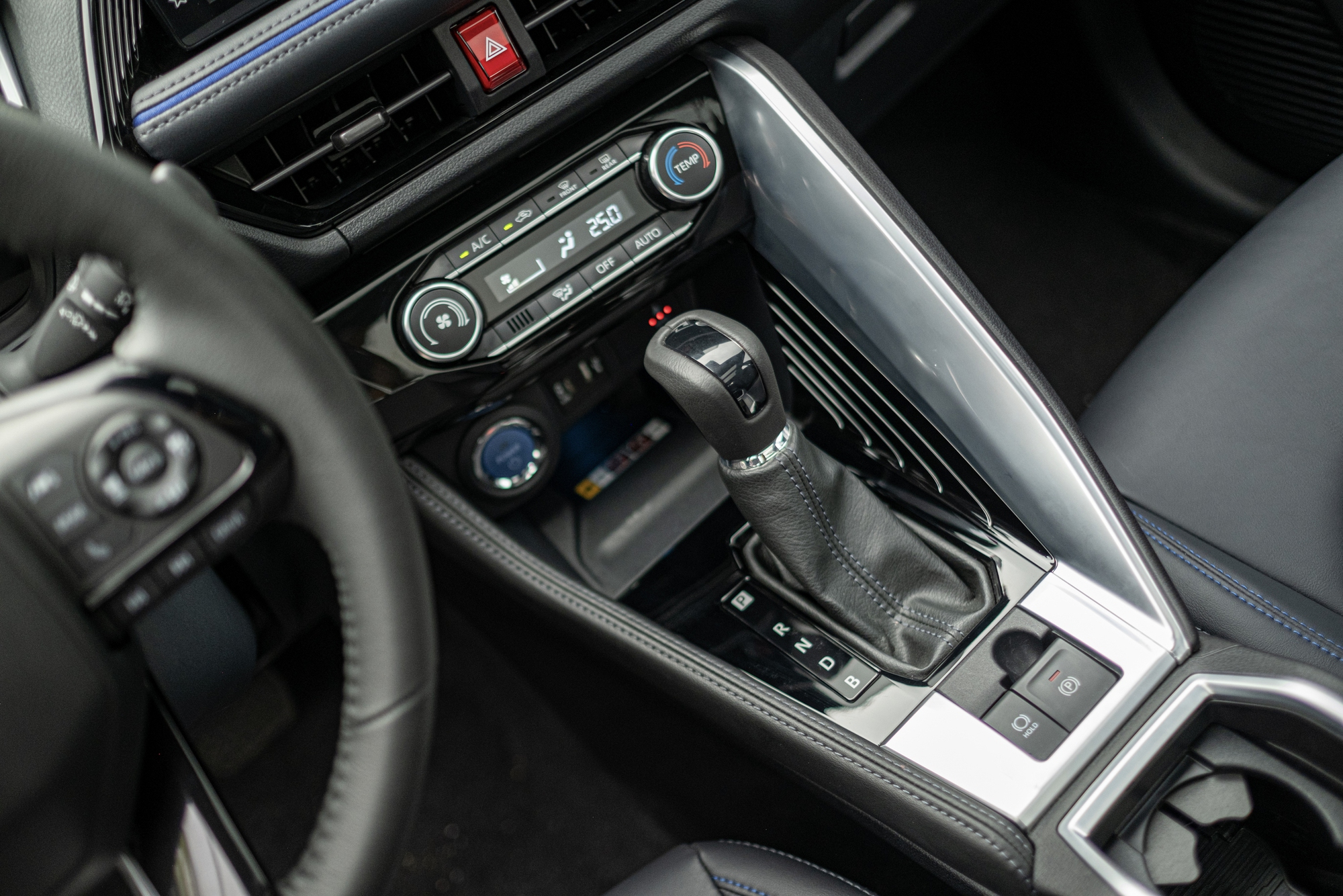 Yaris Cross dần trở thành xe Toyota bán chạy nhất tại Việt Nam như thế nào?- Ảnh 8. Yaris Cross dần trở thành xe Toyota bán chạy nhất tại Việt Nam như thế nào?- Ảnh 8.