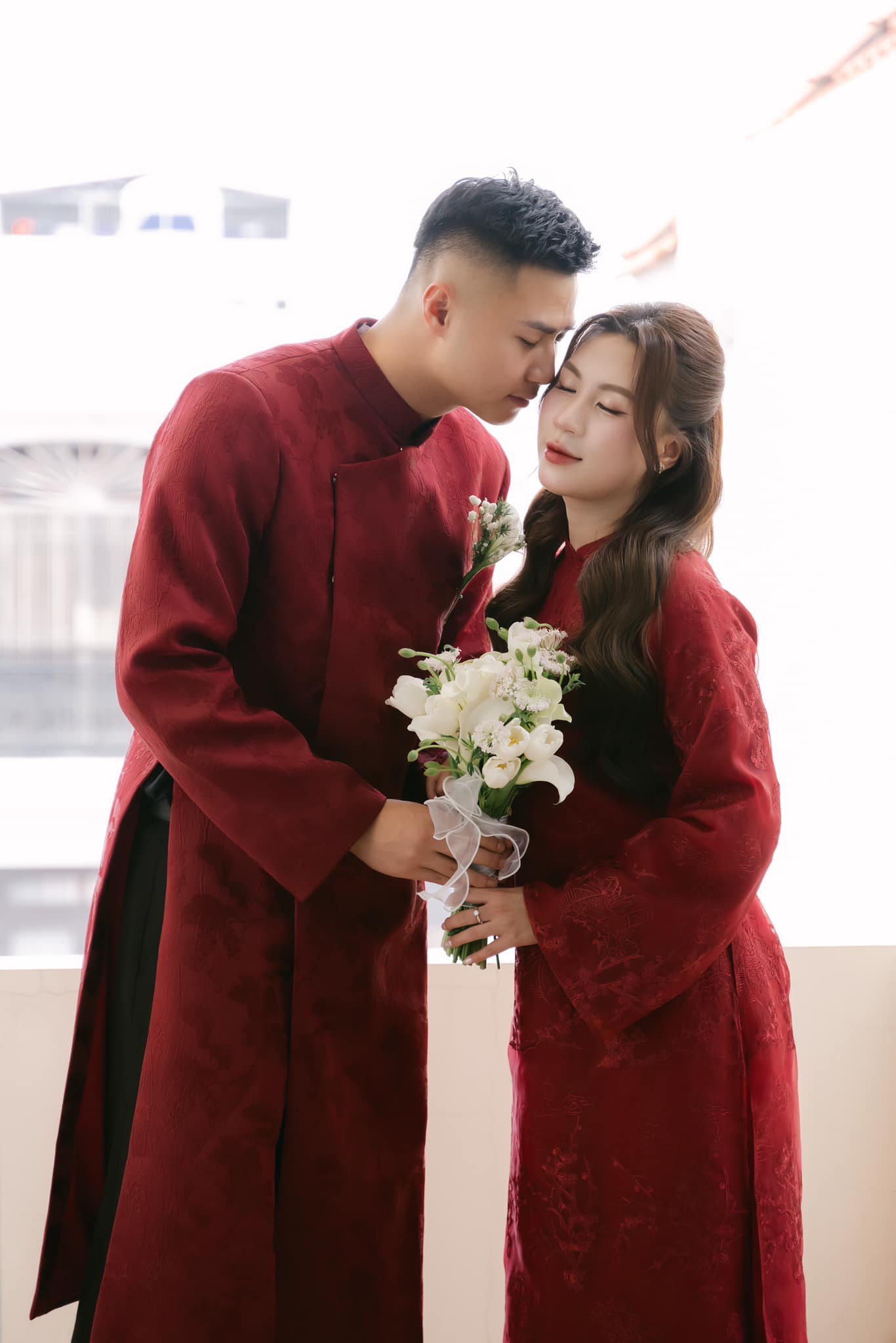 Ảnh nét căng ăn hỏi thủ môn Văn Toản:Dàn xe rước dâu "khủng", đàng gái nhà to nhất phố gia thế không phải vừa - Ảnh 8. Ảnh nét căng ăn hỏi thủ môn Văn Toản:Dàn xe rước dâu "khủng", đàng gái nhà to nhất phố gia thế không phải vừa - Ảnh 8.