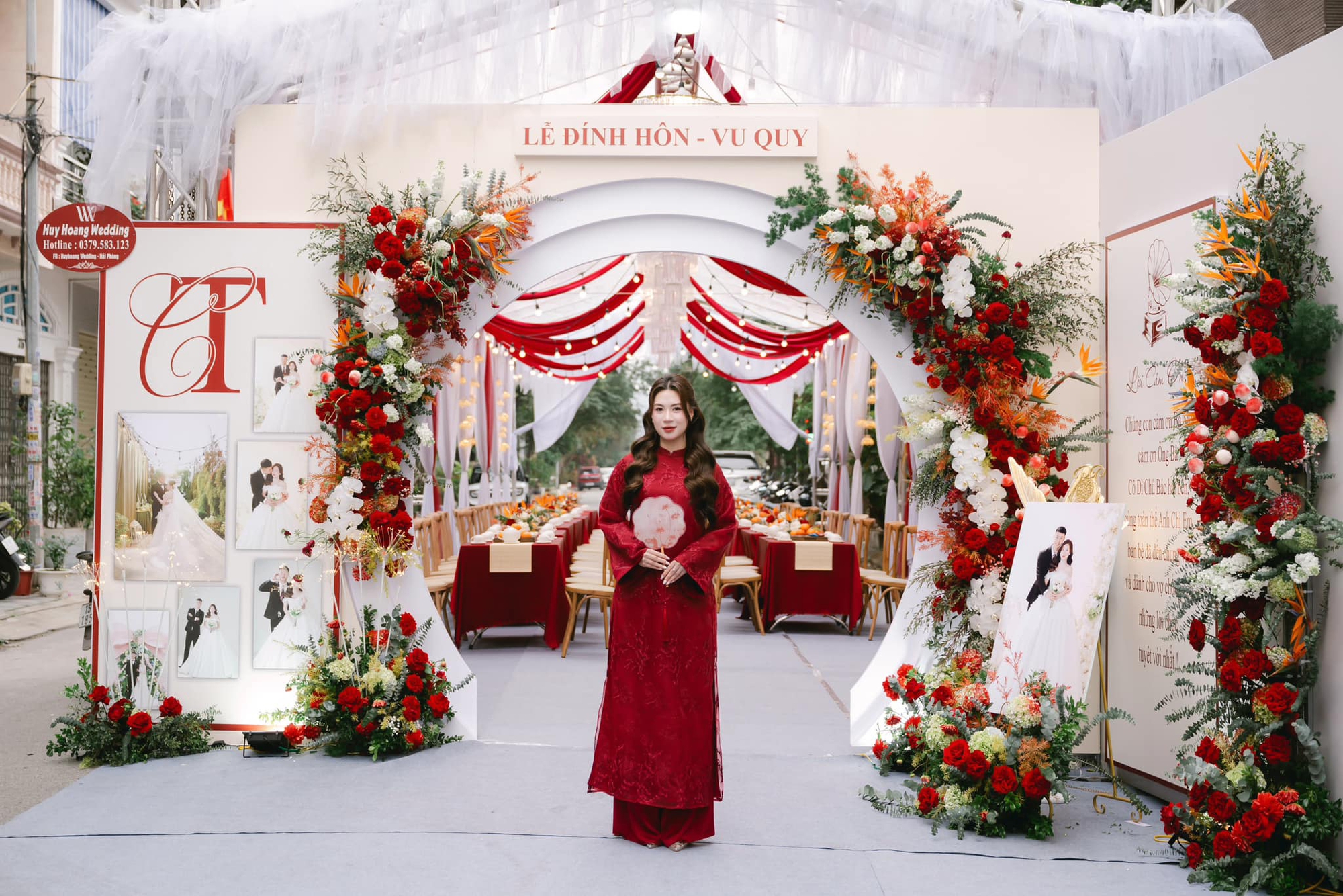 Ảnh nét căng ăn hỏi thủ môn Văn Toản:Dàn xe rước dâu "khủng", đàng gái nhà to nhất phố gia thế không phải vừa - Ảnh 11. Ảnh nét căng ăn hỏi thủ môn Văn Toản:Dàn xe rước dâu "khủng", đàng gái nhà to nhất phố gia thế không phải vừa - Ảnh 11.