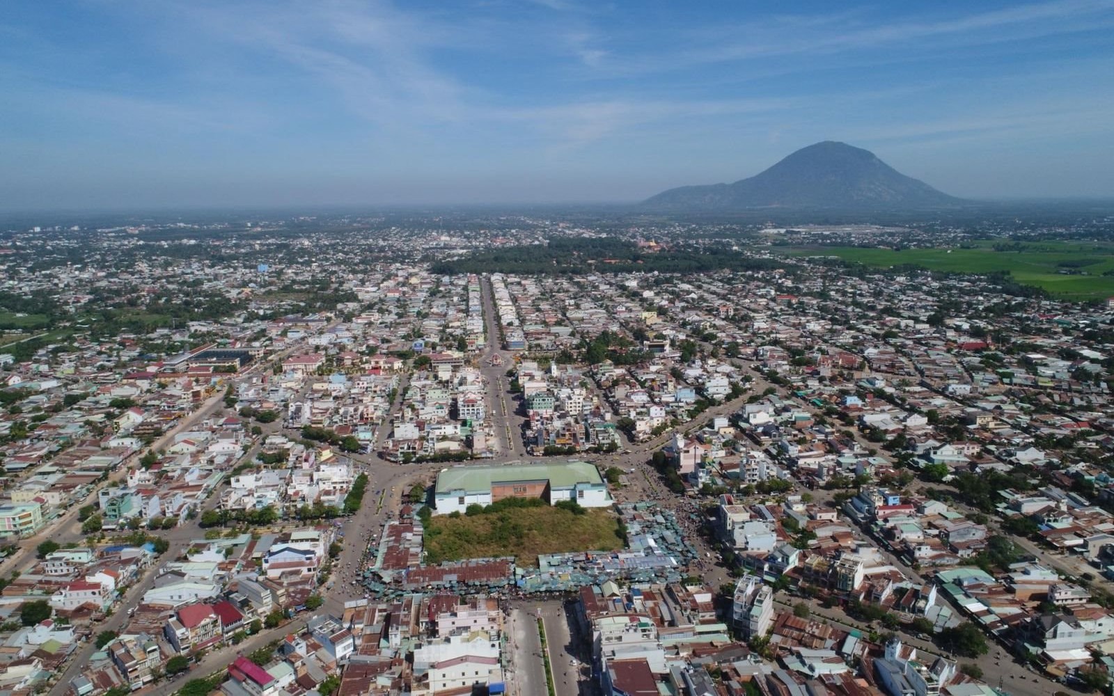 Địa phương có nhiều đơn vị cấp huyện nhất cả nước kinh tế ra sao? - Ảnh 5.