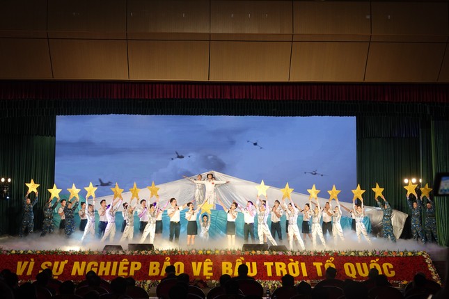 Đại tướng Phan Văn Giang nhấn mạnh tinh thần Không quân Việt Nam - Ảnh 8.