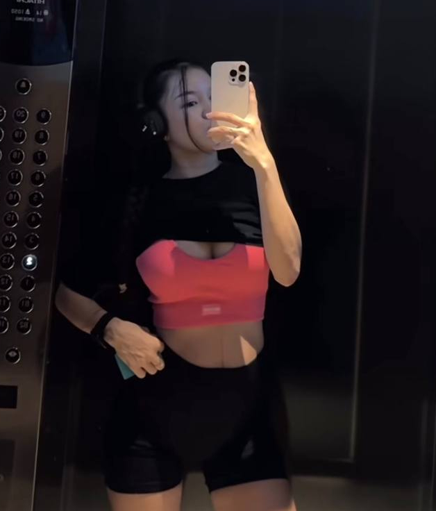 Yến Xu&acirc;n "l&ecirc;n đồ" hẹn h&ograve; L&acirc;m T&acirc;y, v&oacute;c d&aacute;ng n&oacute;ng bỏng nhất l&agrave;ng b&oacute;ng đ&aacute; thay đổi ra sao sau 9 ng&agrave;y sinh con? - Ảnh 3.