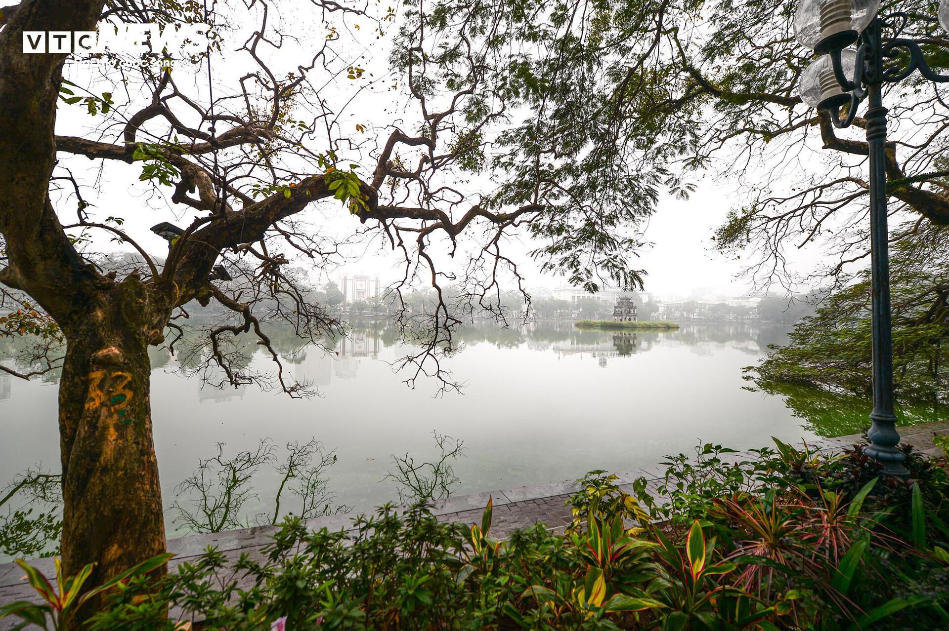 Hà Nội mù sương và ô nhiễm thứ hai thế giới - Ảnh 9.