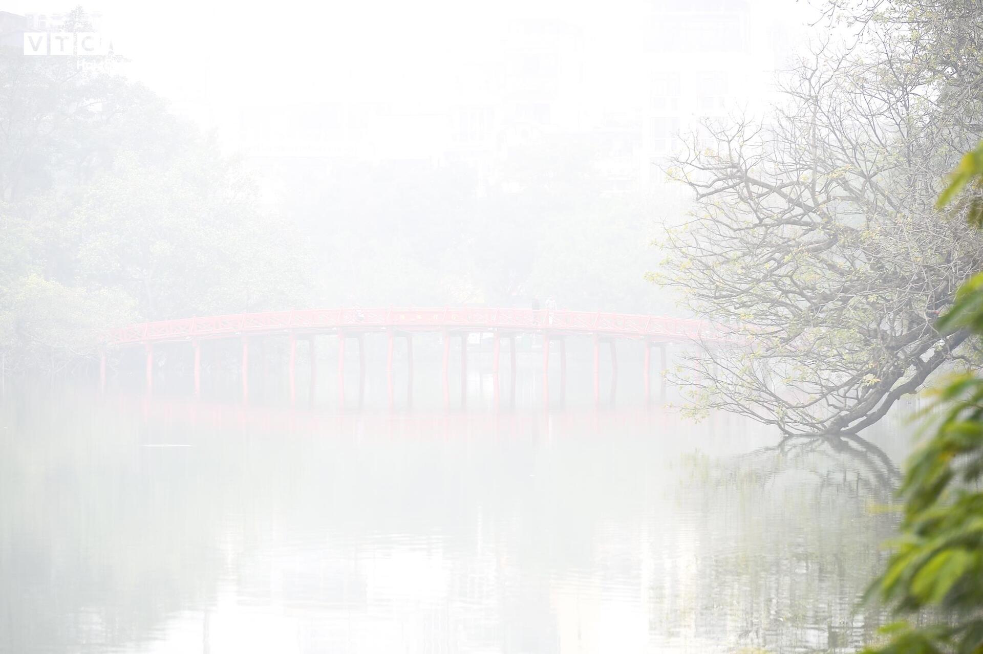 Hà Nội mù sương và ô nhiễm thứ hai thế giới - Ảnh 8.