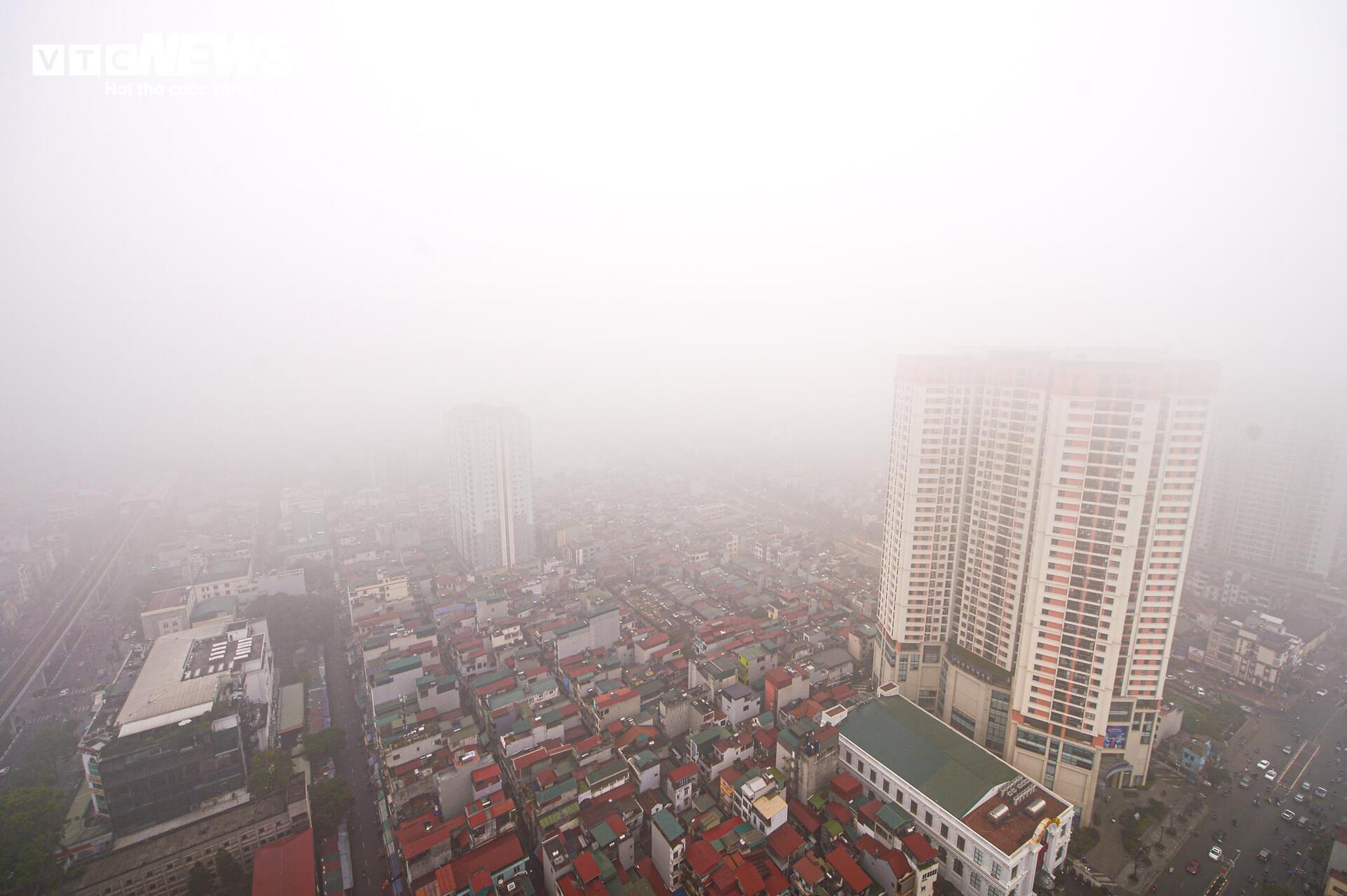 Hà Nội mù sương và ô nhiễm thứ hai thế giới - Ảnh 2.