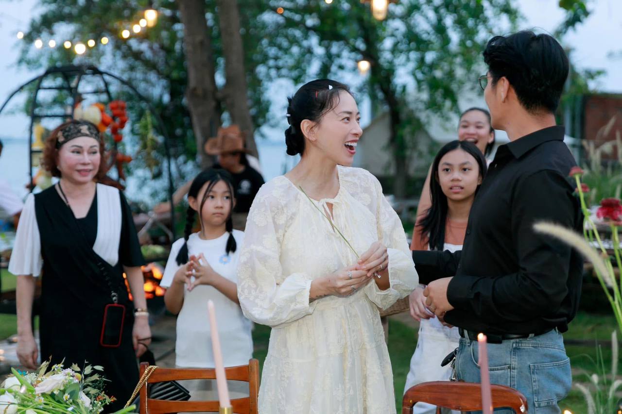 Ng&ocirc; Thanh V&acirc;n sơ hở để lọt khoảnh khắc 2 gi&acirc;y lộ bụng bầu lớn r&otilde;?- Ảnh 8.