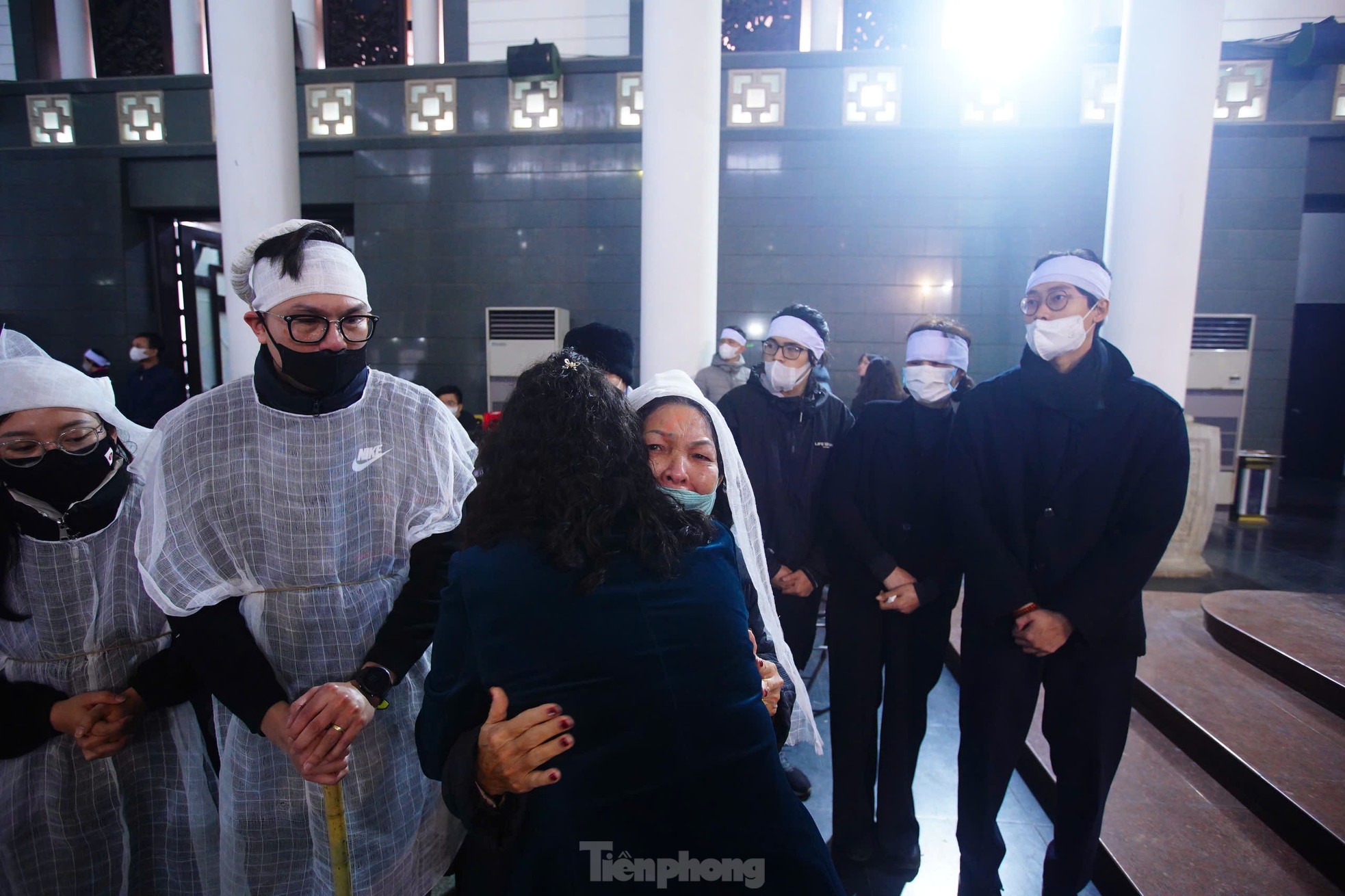 Phút tiễn biệt nhà thơ, nhà báo Dương Xuân Nam - nguyên Tổng Biên tập Báo Tiền Phong - Ảnh 12.