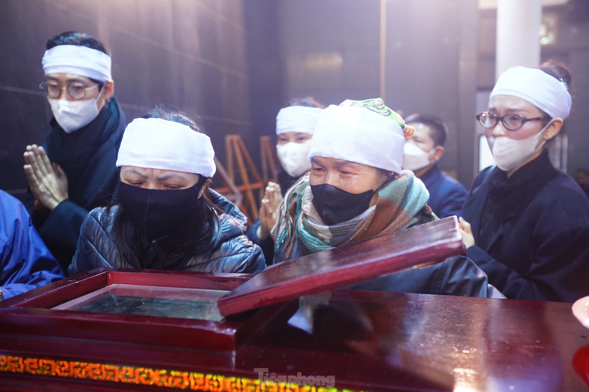 Phút tiễn biệt nhà thơ, nhà báo Dương Xuân Nam - nguyên Tổng Biên tập Báo Tiền Phong - Ảnh 22.