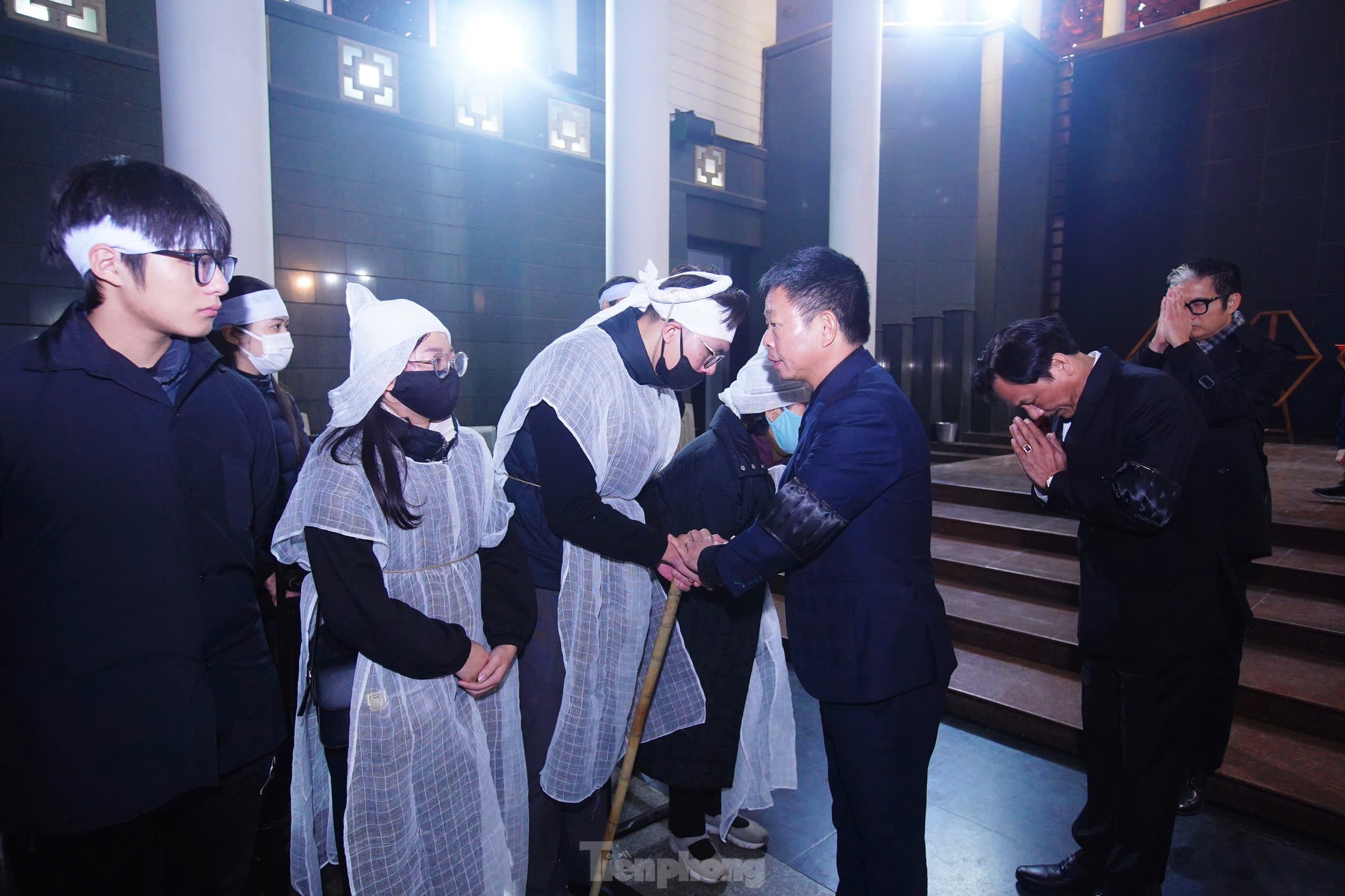 Phút tiễn biệt nhà thơ, nhà báo Dương Xuân Nam - nguyên Tổng Biên tập Báo Tiền Phong - Ảnh 8.