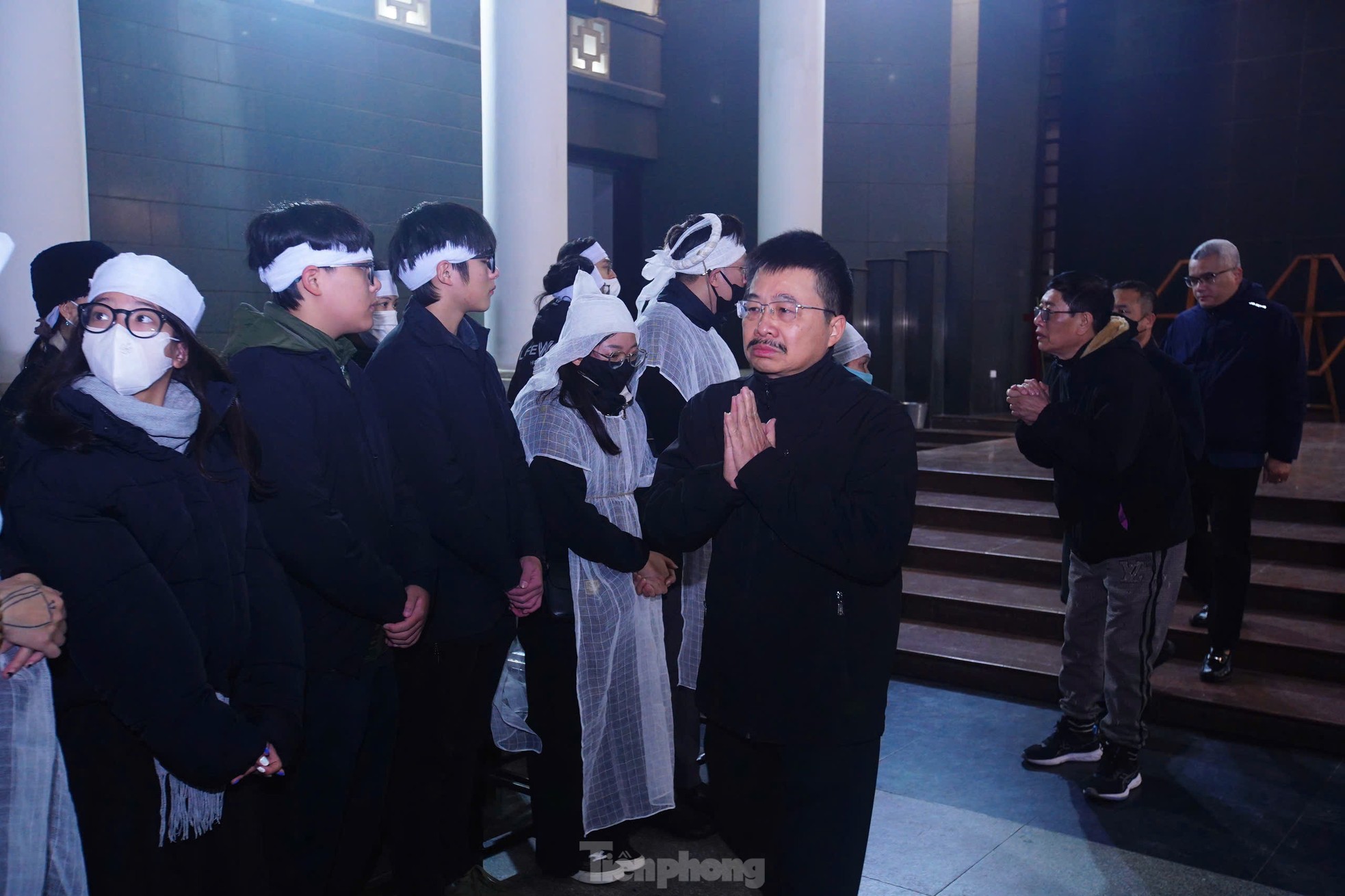 Phút tiễn biệt nhà thơ, nhà báo Dương Xuân Nam - nguyên Tổng Biên tập Báo Tiền Phong - Ảnh 9.