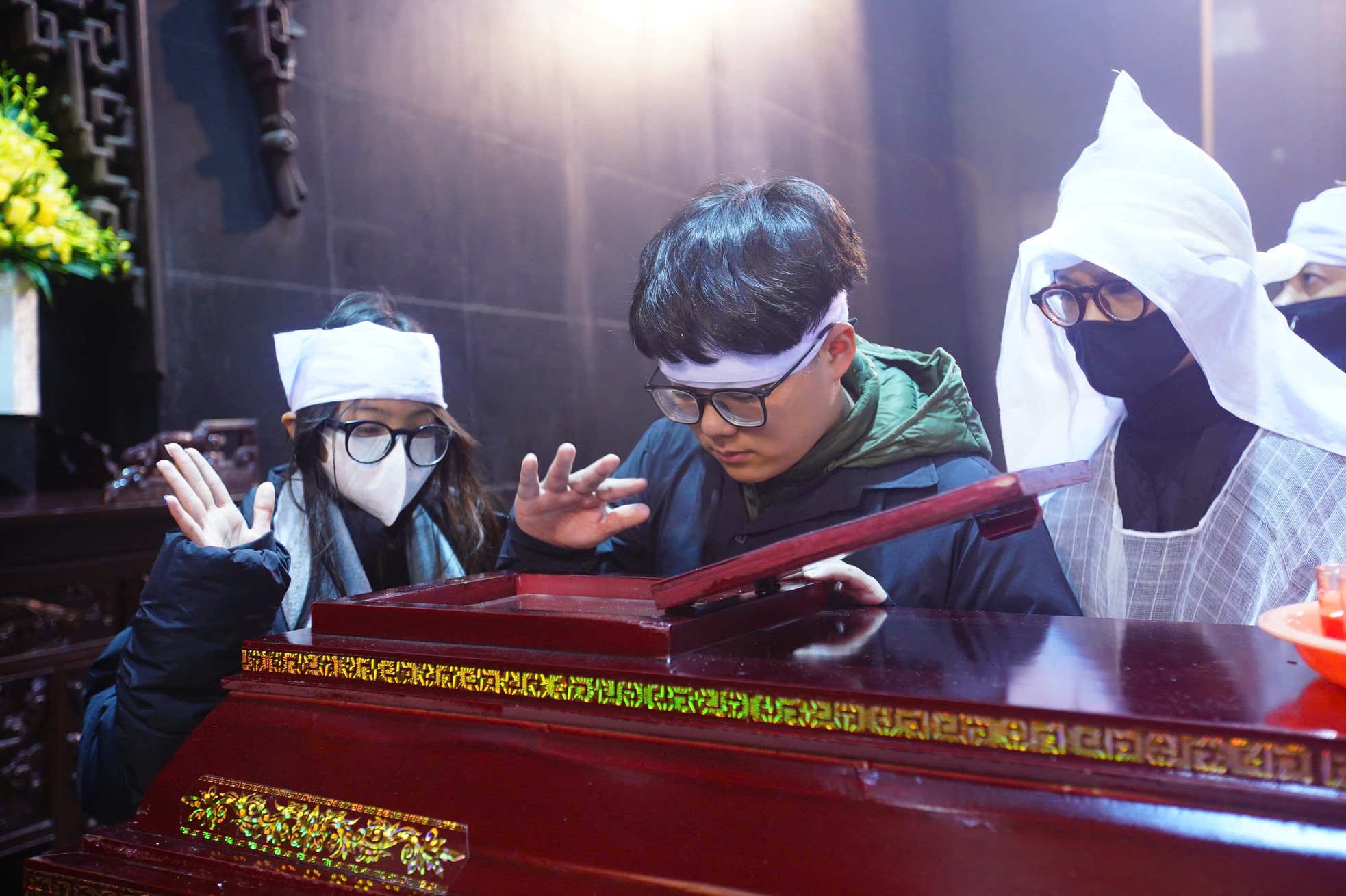 Phút tiễn biệt nhà thơ, nhà báo Dương Xuân Nam - nguyên Tổng Biên tập Báo Tiền Phong - Ảnh 3.