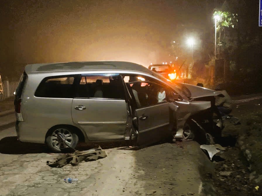 Ô tô mất lái trên đường Hồ Chí Minh gây tai nạn thương tâm khiến 1 người tử vong - Ảnh 1. Ô tô mất lái trên đường Hồ Chí Minh gây tai nạn thương tâm khiến 1 người tử vong - Ảnh 1.