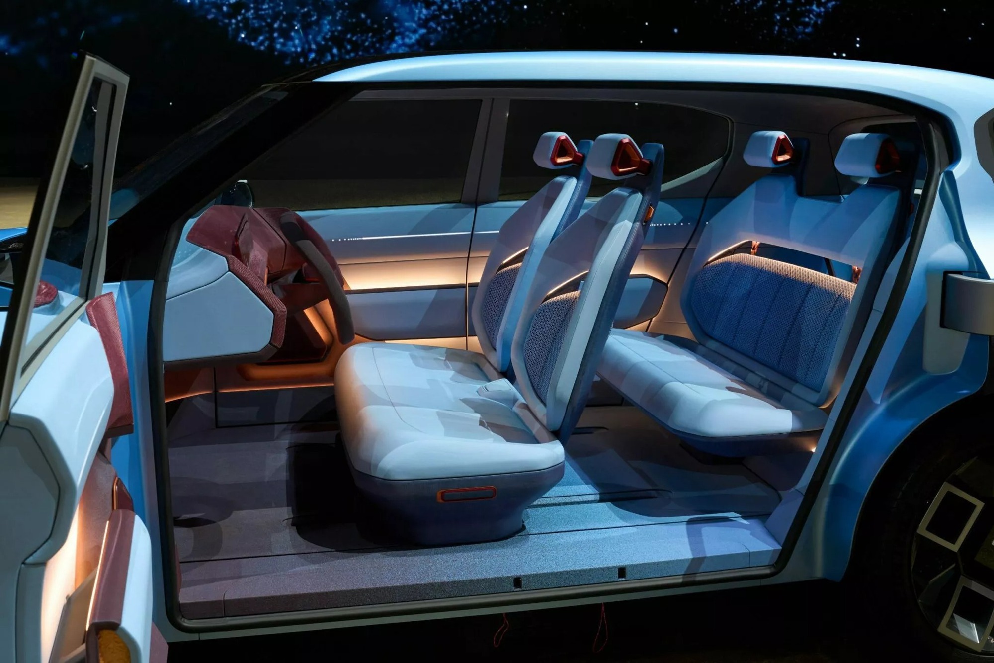 Kia EV2 ra mắt: Cùng phân khúc Seltos nhưng chạy điện, nội thất rộng thênh thang nhờ thiết kế tối giản- Ảnh 18.