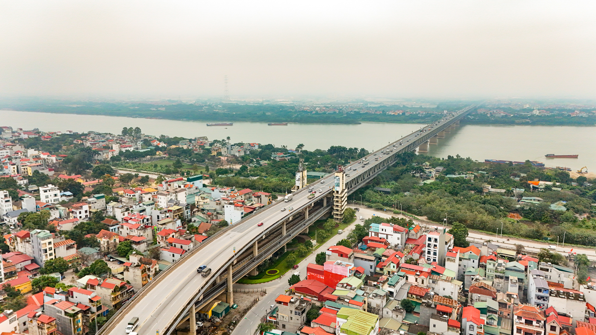 Khu vực cứ hơn 2km sẽ có một cây cầu cầu vượt sông, biến Đông Anh và Long Biên thành trung tâm kinh tế mới - Ảnh 5.