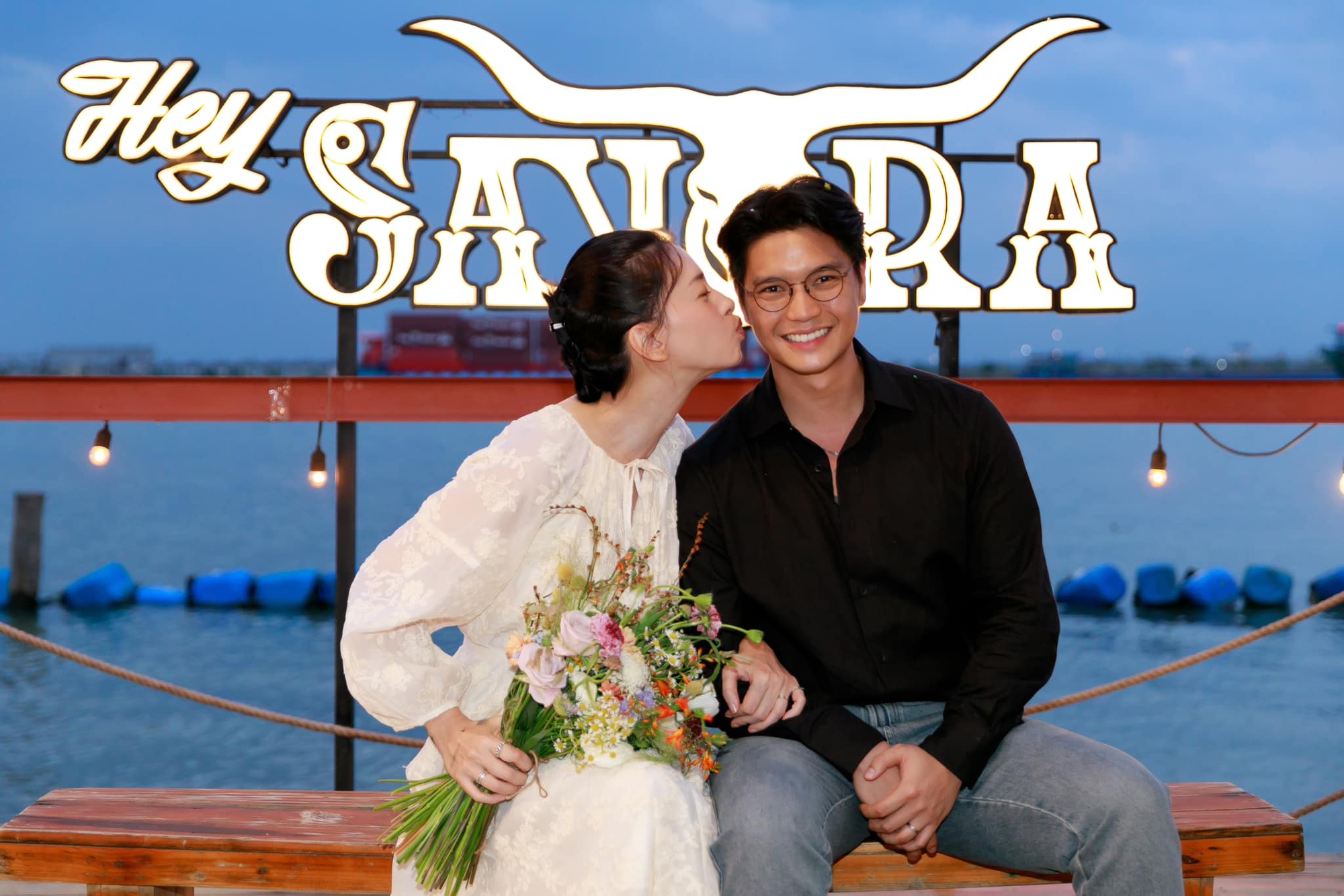 Tình trạng đáng lo của Ngô Thanh Vân giữa nghi vấn mang thai: Bị trúng thực, chồng thức làm 1 việc suốt đêm- Ảnh 4. Tình trạng đáng lo của Ngô Thanh Vân giữa nghi vấn mang thai: Bị trúng thực, chồng thức làm 1 việc suốt đêm- Ảnh 4.