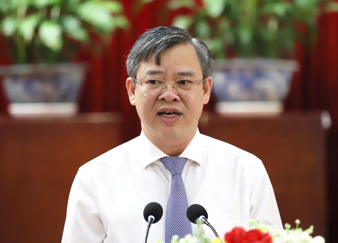 Thủ tướng phê chuẩn kết quả bầu , miễn nhiệm Phó Chủ tịch UBND - Ảnh 2.