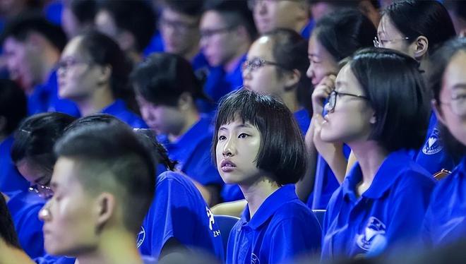 Thi&ecirc;n t&agrave;i nổi tiếng ch&acirc;u &Aacute;: 9 tuổi học cấp ba, 12 tuổi v&agrave;o Đại học, 20 tuổi trở th&agrave;nh Tiến sĩ y khoa xuất sắc- Ảnh 4.