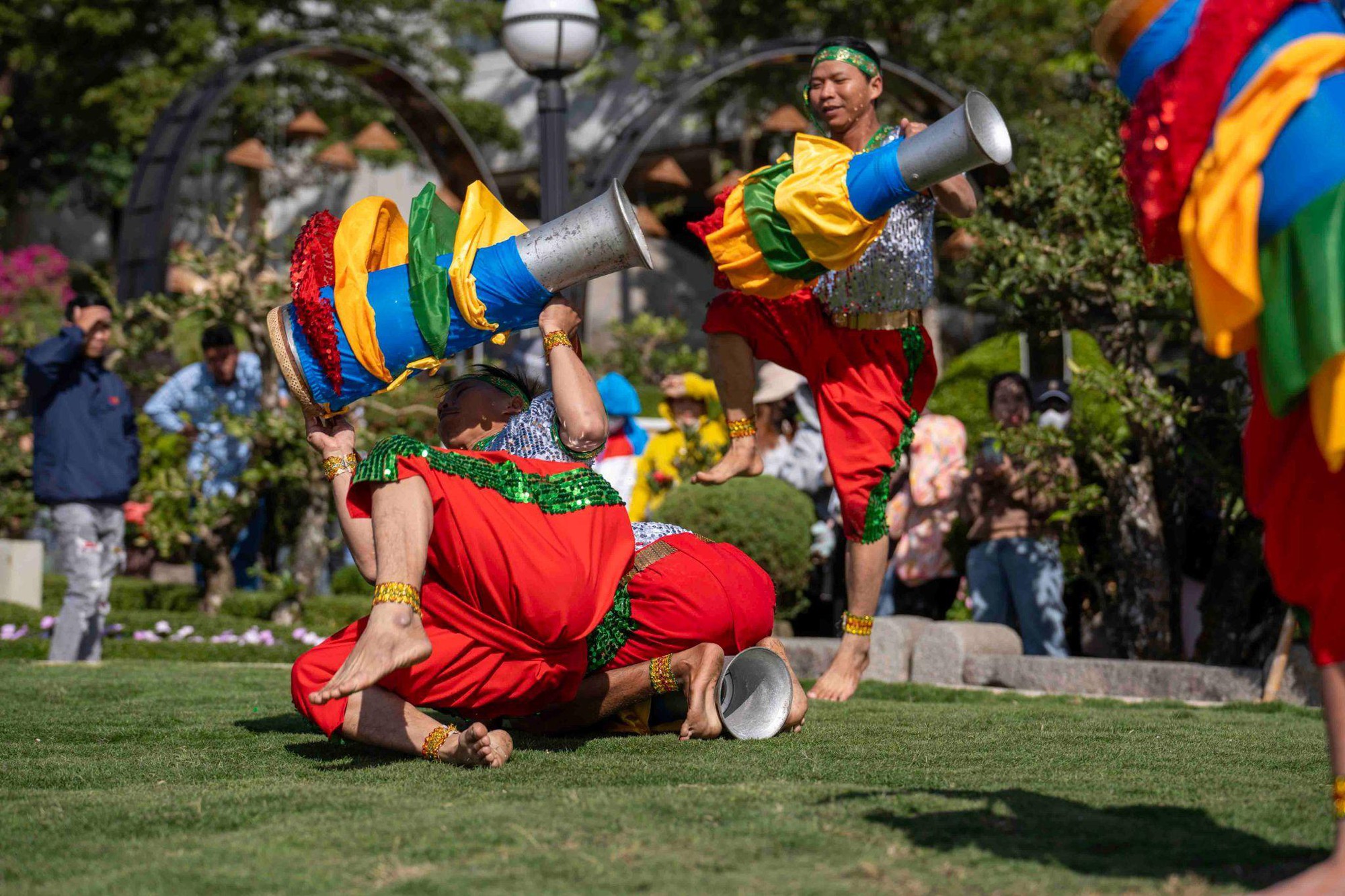 Núi Bà Đen chính thức khai mạc Hội xuân, hàng trăm nghìn người tìm đến núi thiêng - Ảnh 7. Núi Bà Đen chính thức khai mạc Hội xuân, hàng trăm nghìn người tìm đến núi thiêng - Ảnh 7.