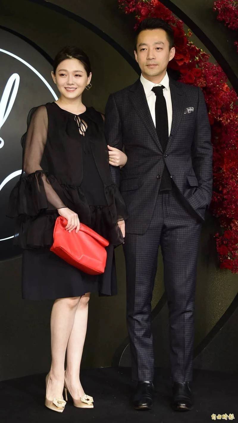 Từ Hy Vi&ecirc;n l&agrave;m d&acirc;u h&agrave;o m&ocirc;n 10 năm nhưng kết cục đầy s&oacute;ng gi&oacute;: Từ h&ocirc;n lễ thế kỷ đến "cuộc chiến&rdquo; với gia đ&igrave;nh chồng cũ nhiều năm chưa từng chấm dứt - Ảnh 3.