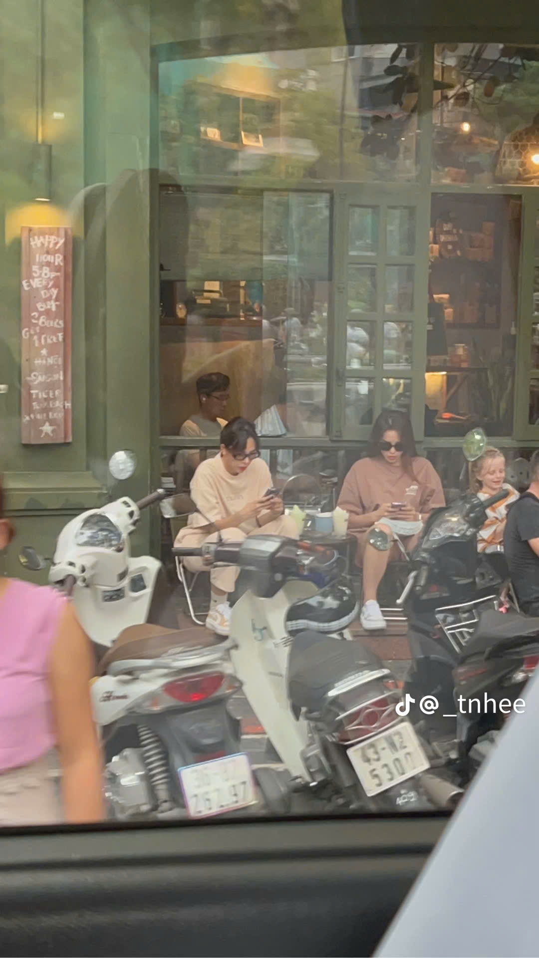 Bắt gặp Minh Triệu v&agrave; Kỳ Duy&ecirc;n hẹn h&ograve; tr&ecirc;n phố hậu đường ai nấy đi?- Ảnh 2.