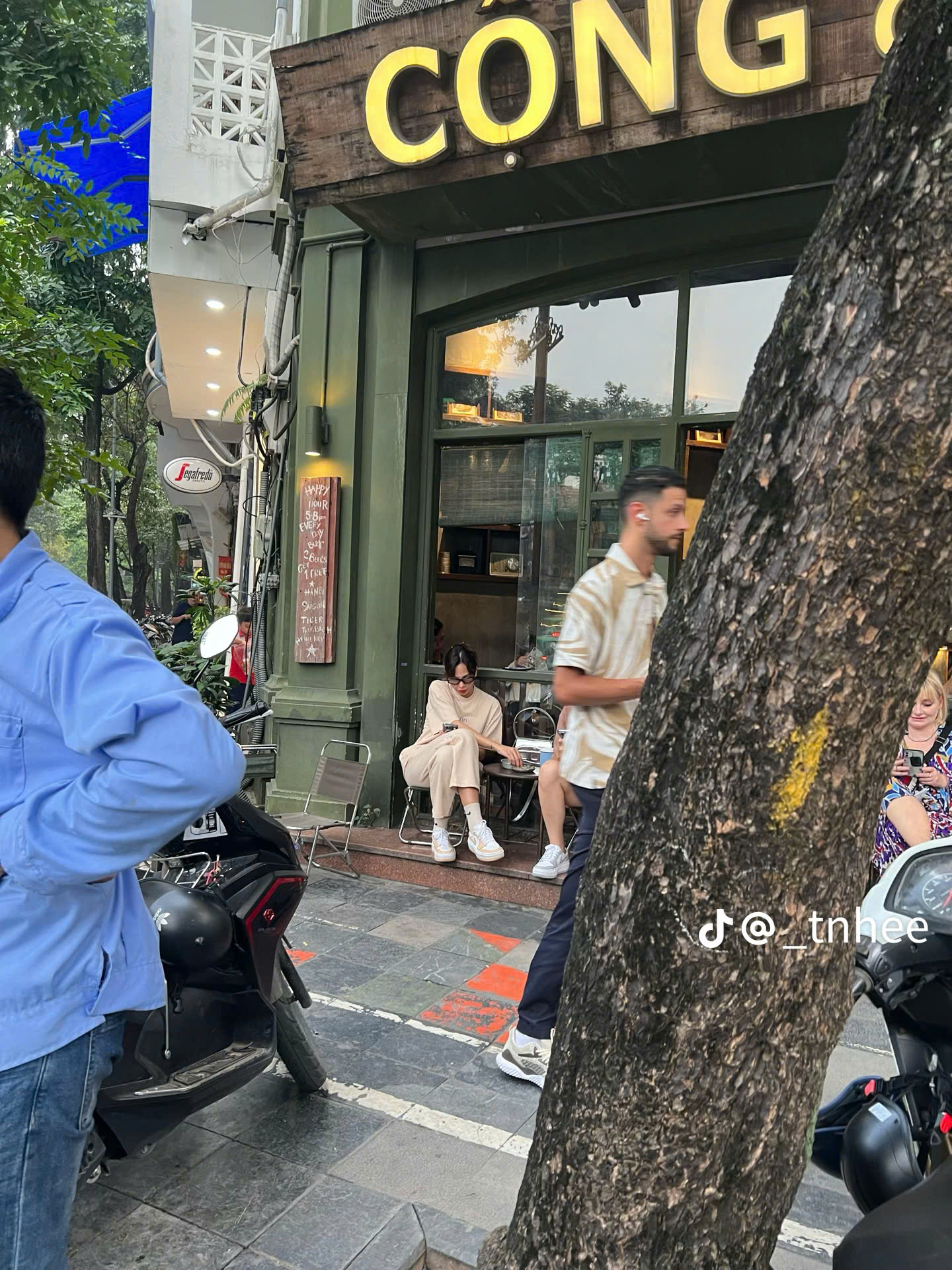 Bắt gặp Minh Triệu v&agrave; Kỳ Duy&ecirc;n hẹn h&ograve; tr&ecirc;n phố hậu đường ai nấy đi?- Ảnh 3.