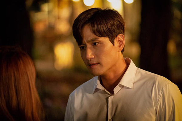 Đi họp lớp đầu năm, một người bạn tiết lộ chồng t&ocirc;i c&oacute; con ri&ecirc;ng, t&ocirc;i l&eacute;n lấy t&oacute;c l&agrave;m x&eacute;t nghiệm ADN rồi nhận c&aacute;i kết ngỡ ng&agrave;ng- Ảnh 1.