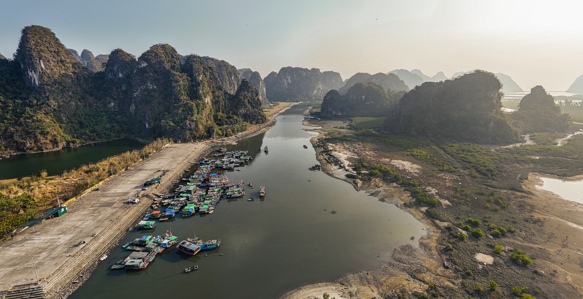 Cảng c&aacute; C&aacute;i X&agrave; Cong Quảng Ninh: Điểm neo đậu an to&agrave;n cho t&agrave;u thuyền - Ảnh 5.