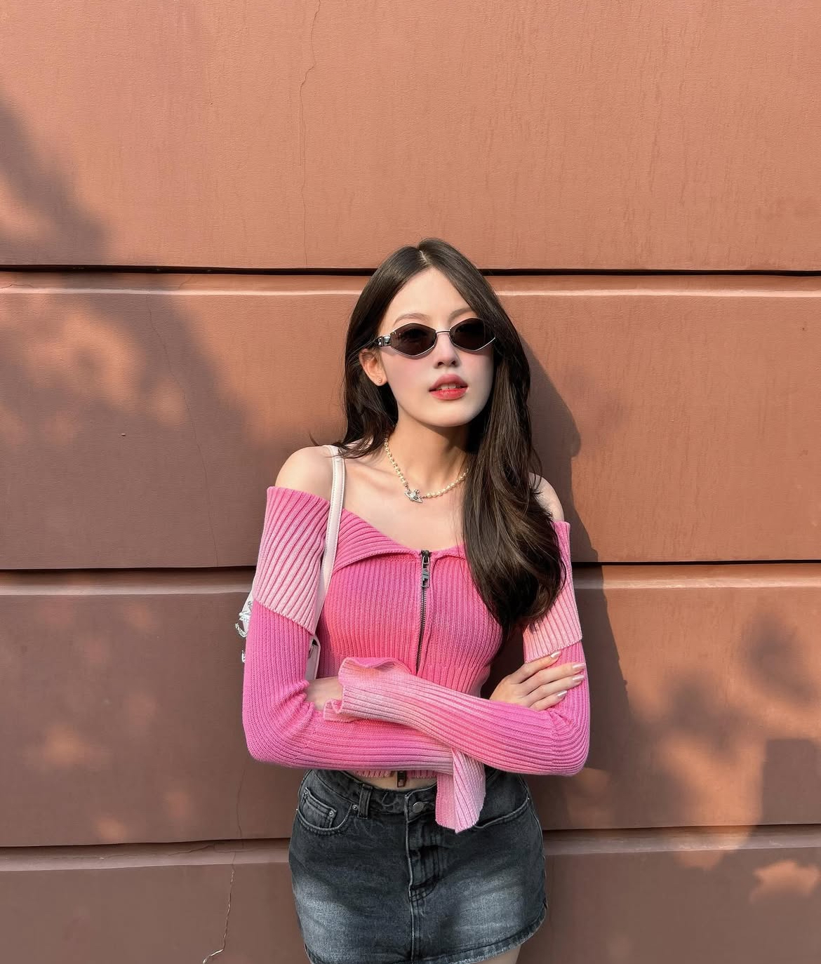 Bức ảnh g&acirc;y sốc của HIEUTHUHAI v&agrave; bạn g&aacute;i bị lộ?- Ảnh 2.