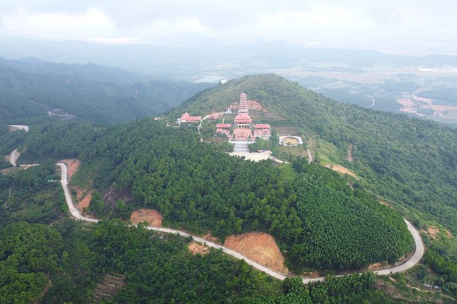 Thi thể Nam thanh ni&ecirc;n mất t&iacute;ch ở Nghệ An được t&igrave;m thấy gần ch&ugrave;a - Ảnh 2.