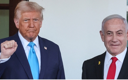 Tổng thống Mỹ nhận món quà "đẫm máu" từ Thủ tướng Israel Netanyahu: Ông Trump phản ứng ra sao? - Ảnh 2.